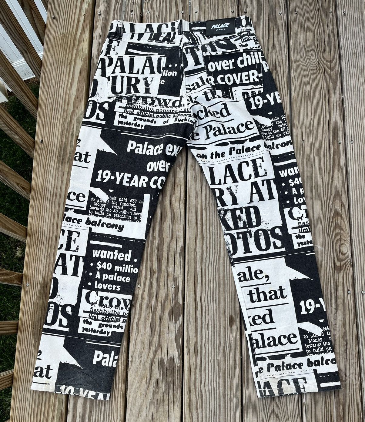 Palace Palace tabloid denim Size US 32 / EU 48 - 2 Thumbnail