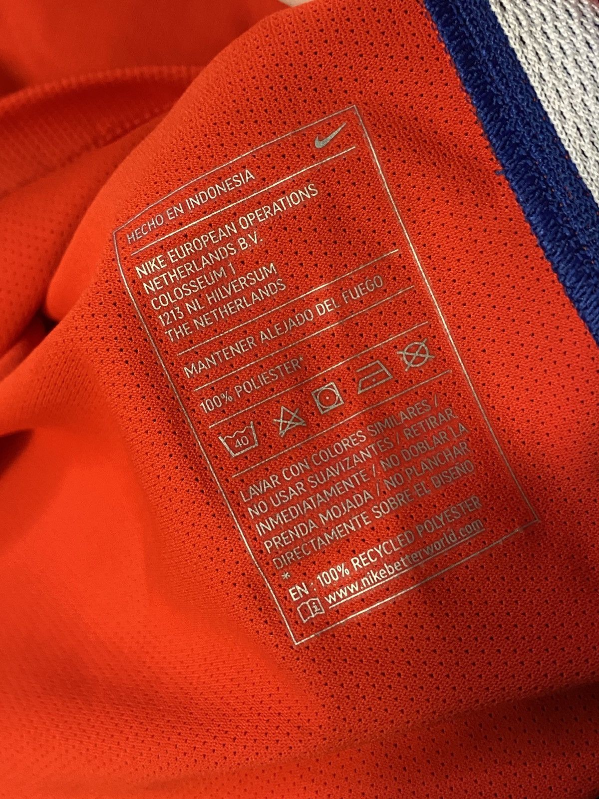 Nike Match Worn Chile Nike Soccer Jersey 2018 Perez #8 Football Size US M / EU 48-50 / 2 - 3 Thumbnail