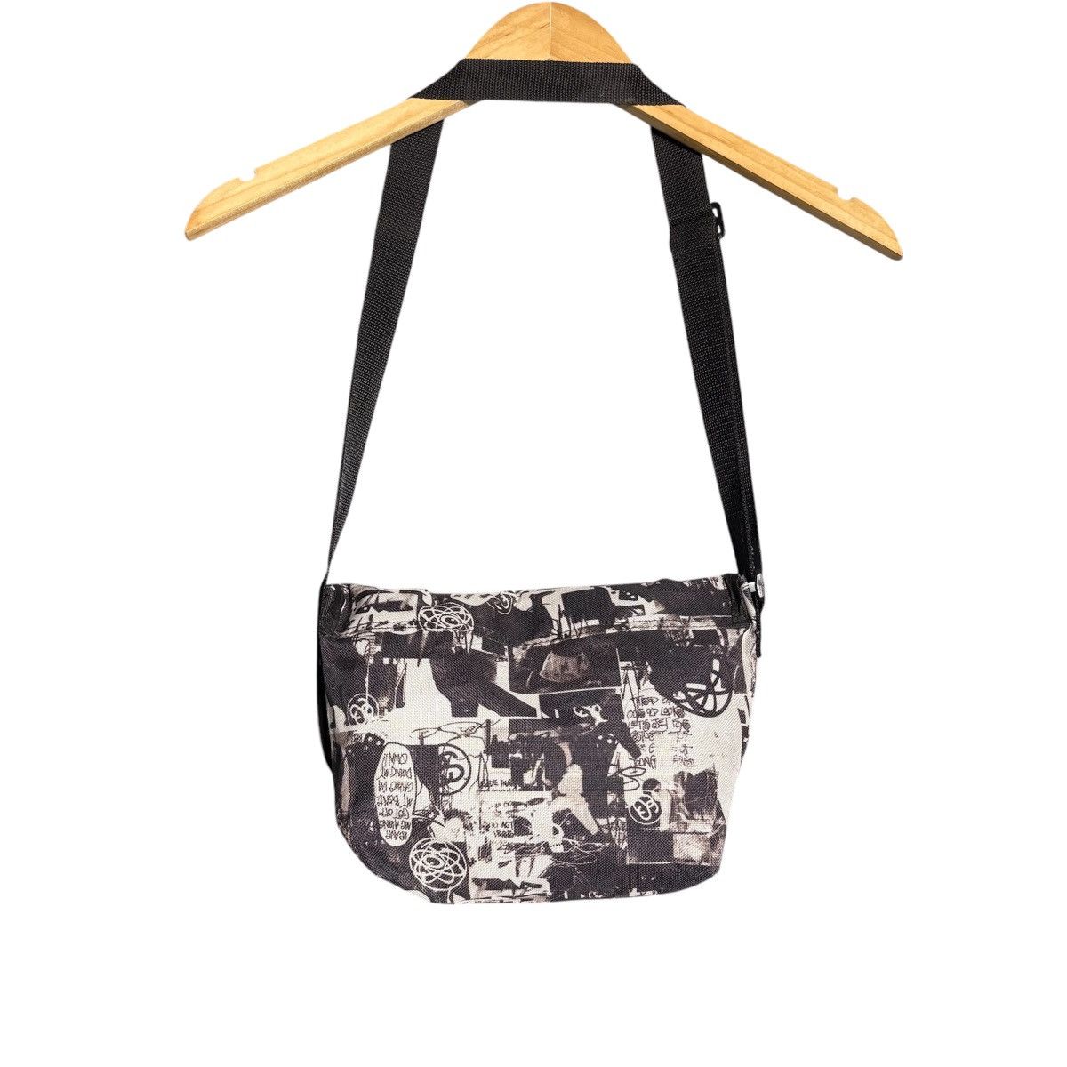 バッグ vintage old stussy futura design bag OLD STUSSY × FUTURA Design Bag - メルカリ