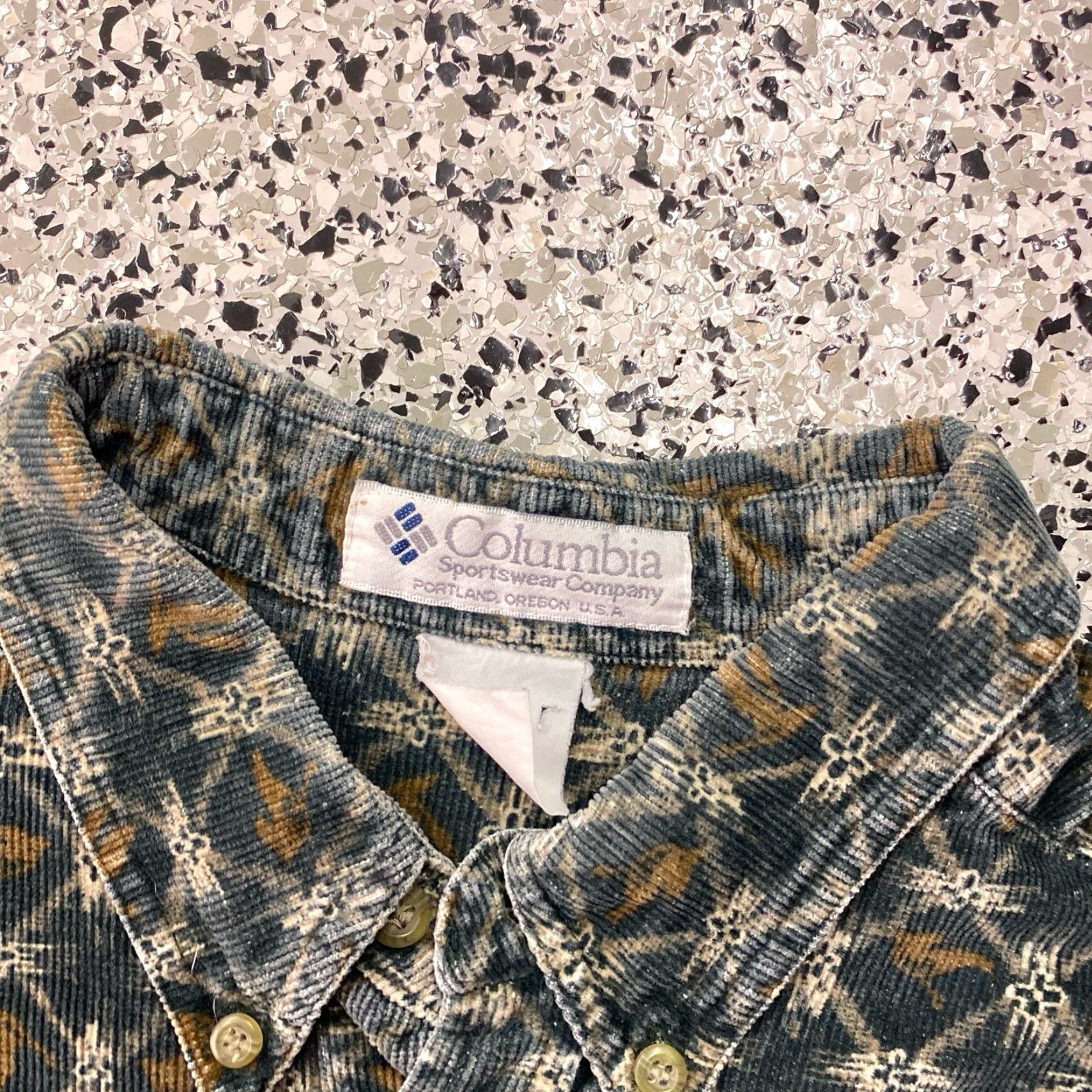 Vintage VINTAGE Columbia Southwest Corduroy All Over Print Shirt XL Green Button-Up Cotton Men Regular Long Sleeve 90s Western Pockets Size US XL / EU 56 / 4 - 2 Thumbnail