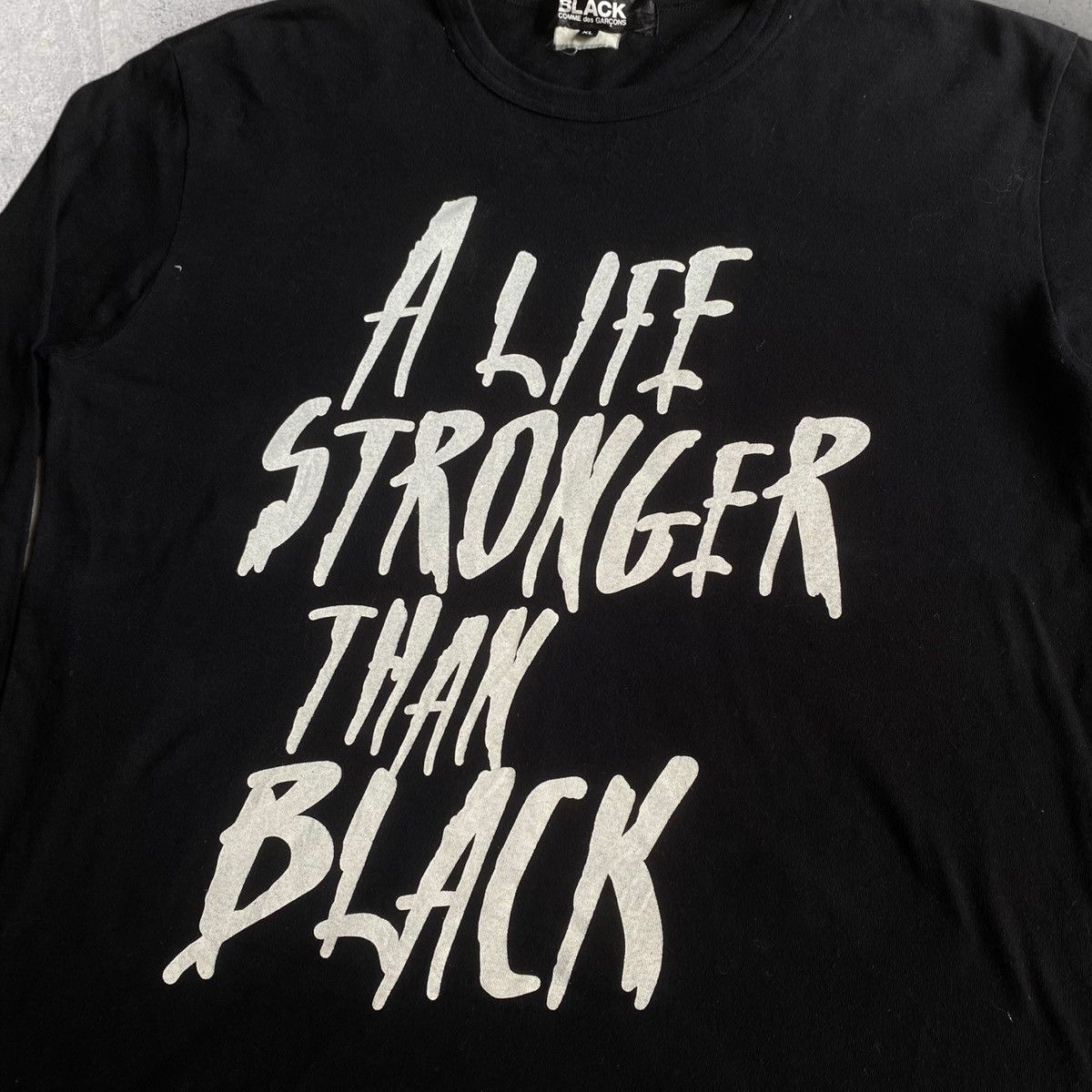 Comme des Garcons A Life Stronger Than Black Tee Size US XL / EU 56 / 4 - 1 Thumbnail