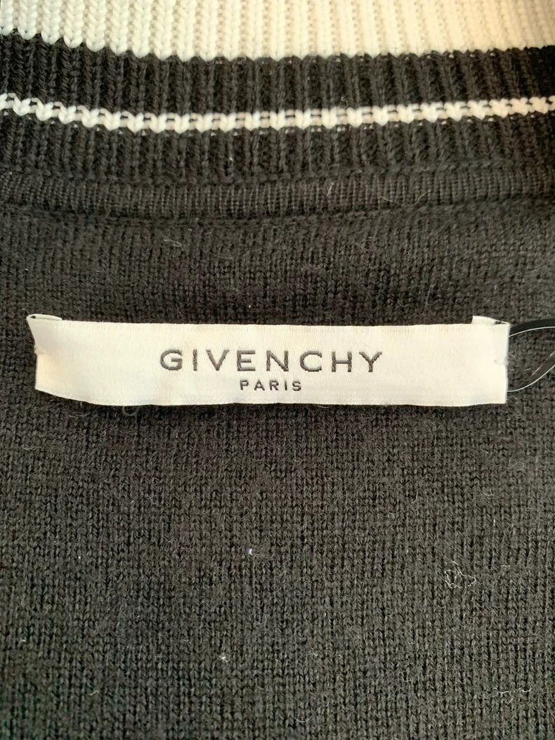 Givenchy Givenchy Wan Qian Same Style, Black and White Embroidered Size US S / EU 44-46 / 1 - 5 Thumbnail
