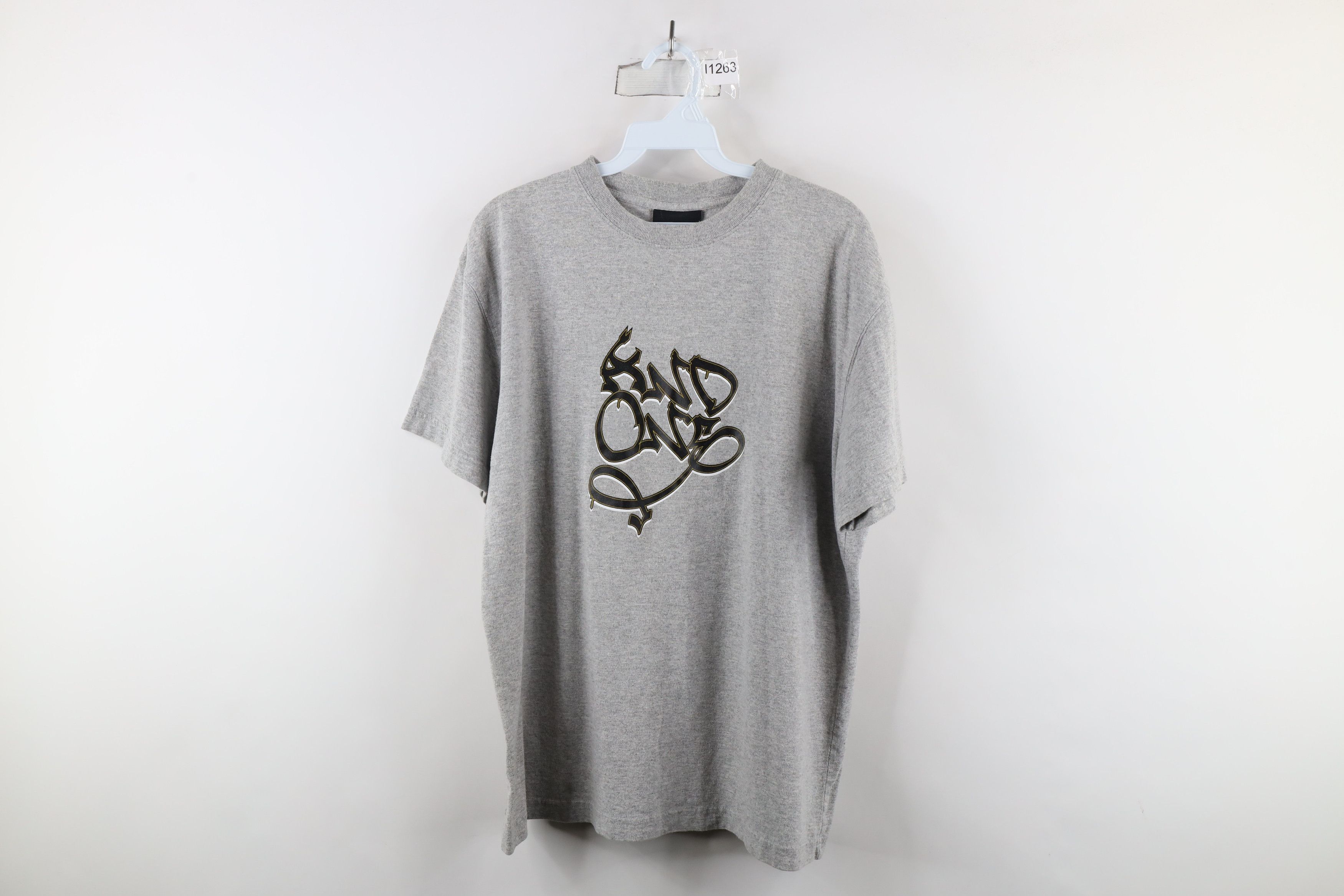 Vintage Vintage 90s AND1 Basketball Out Tribal Short Sleeve T-Shirt Size US S / EU 44-46 / 1 - 1 Thumbnail