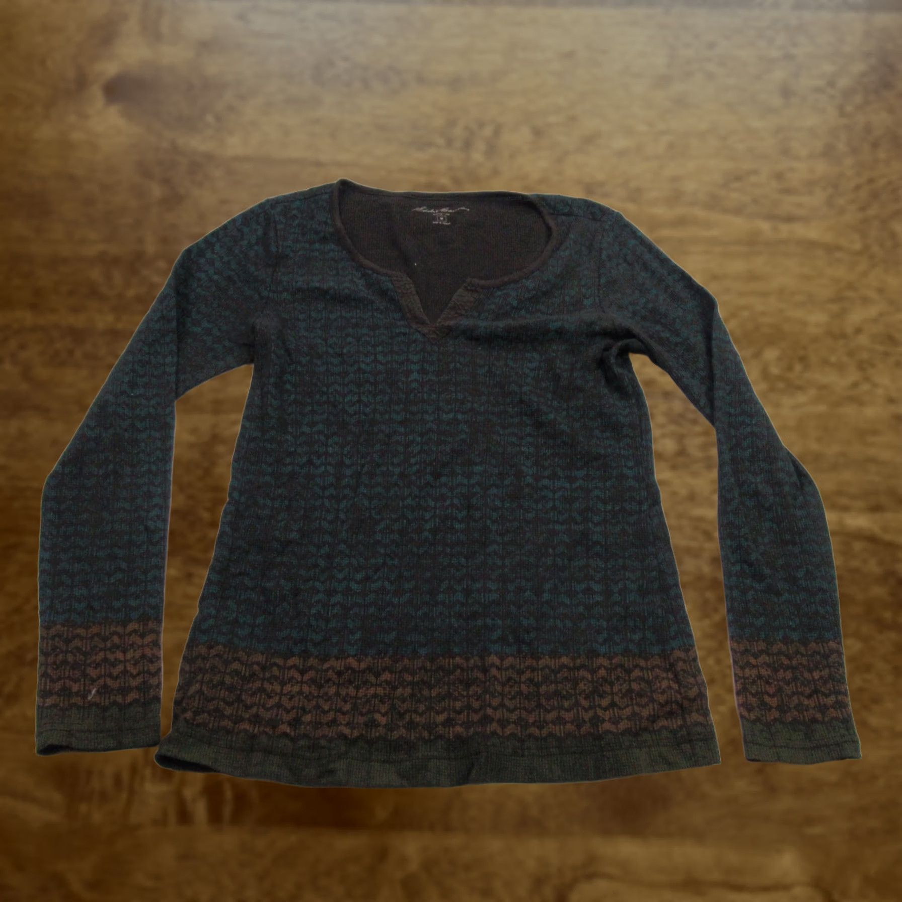 Eddie Bauer Eddie Bauer Shirt Womens Medium Long Sleeve Lightweight V Neck Casual Adult Size M / US 6-8 / IT 42-44 - 1 Thumbnail