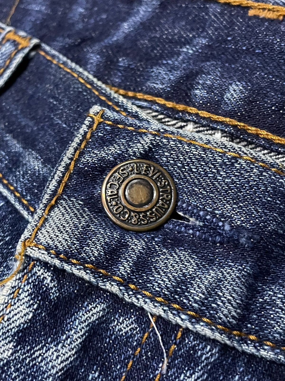 Levi's × Vintage Vintage Levis 505 Distressed Aging Loose Jeans Size US 31 - 11 Thumbnail