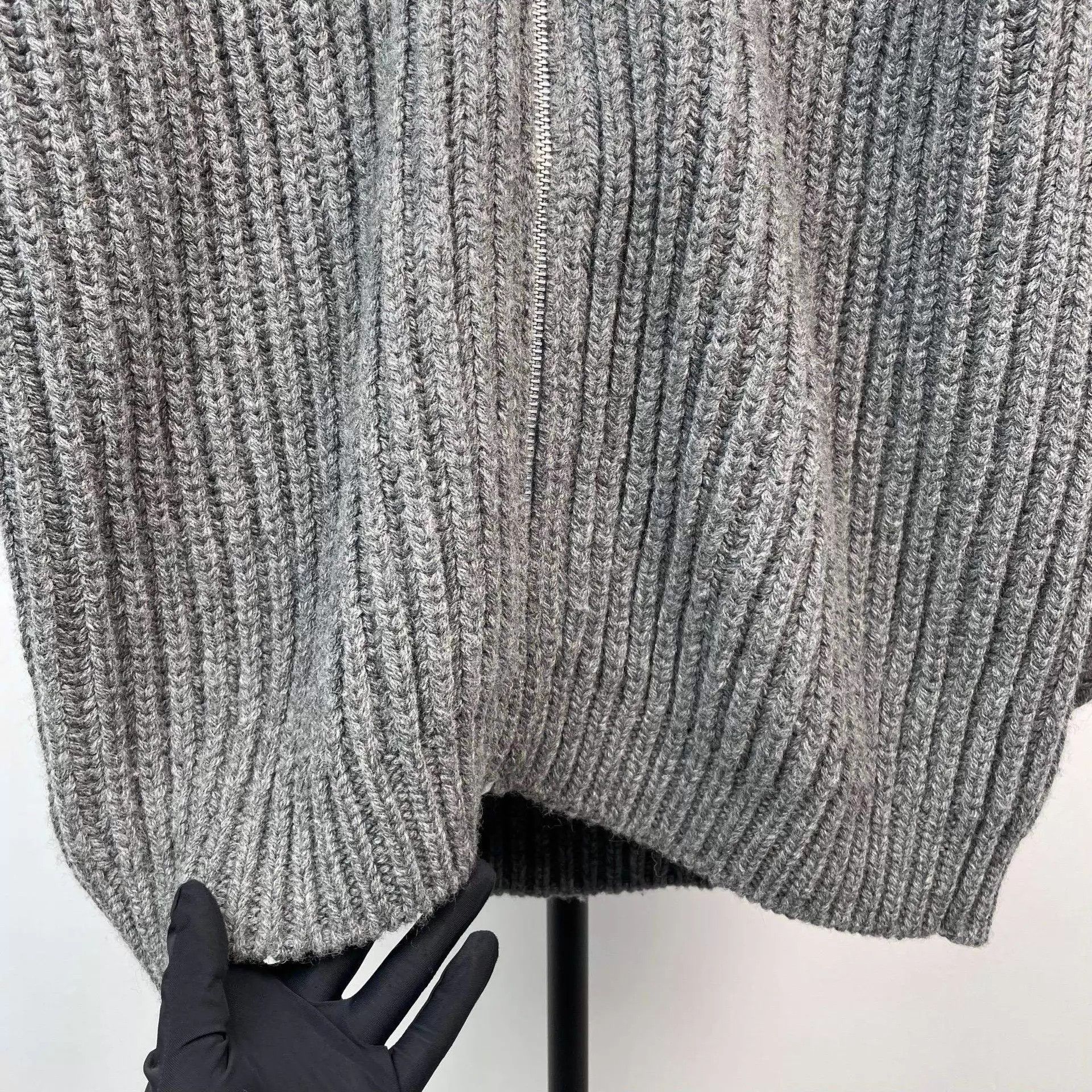 Prada Prada cardigan sweater 42 Size M / US 6-8 / IT 42-44 - 8 Thumbnail