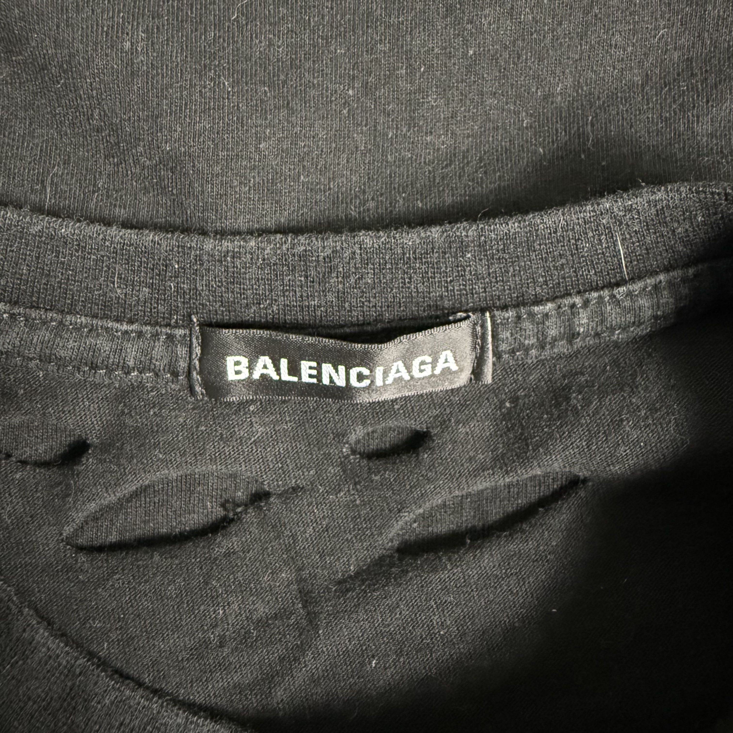 Balenciaga 🔥RARE🔥Balenciaga Alien Distress Sleeveless Shirt Size US XL / EU 56 / 4 - 7 Thumbnail