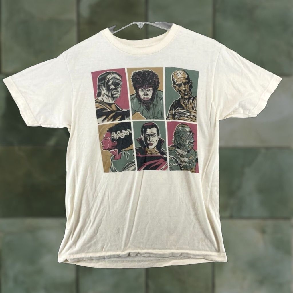 Vintage Universal Studios Monsters Dracula Graphic Print T-Shirt Mens Medium White Halloween Horror Size US M / EU 48-50 / 2 - 1 Thumbnail