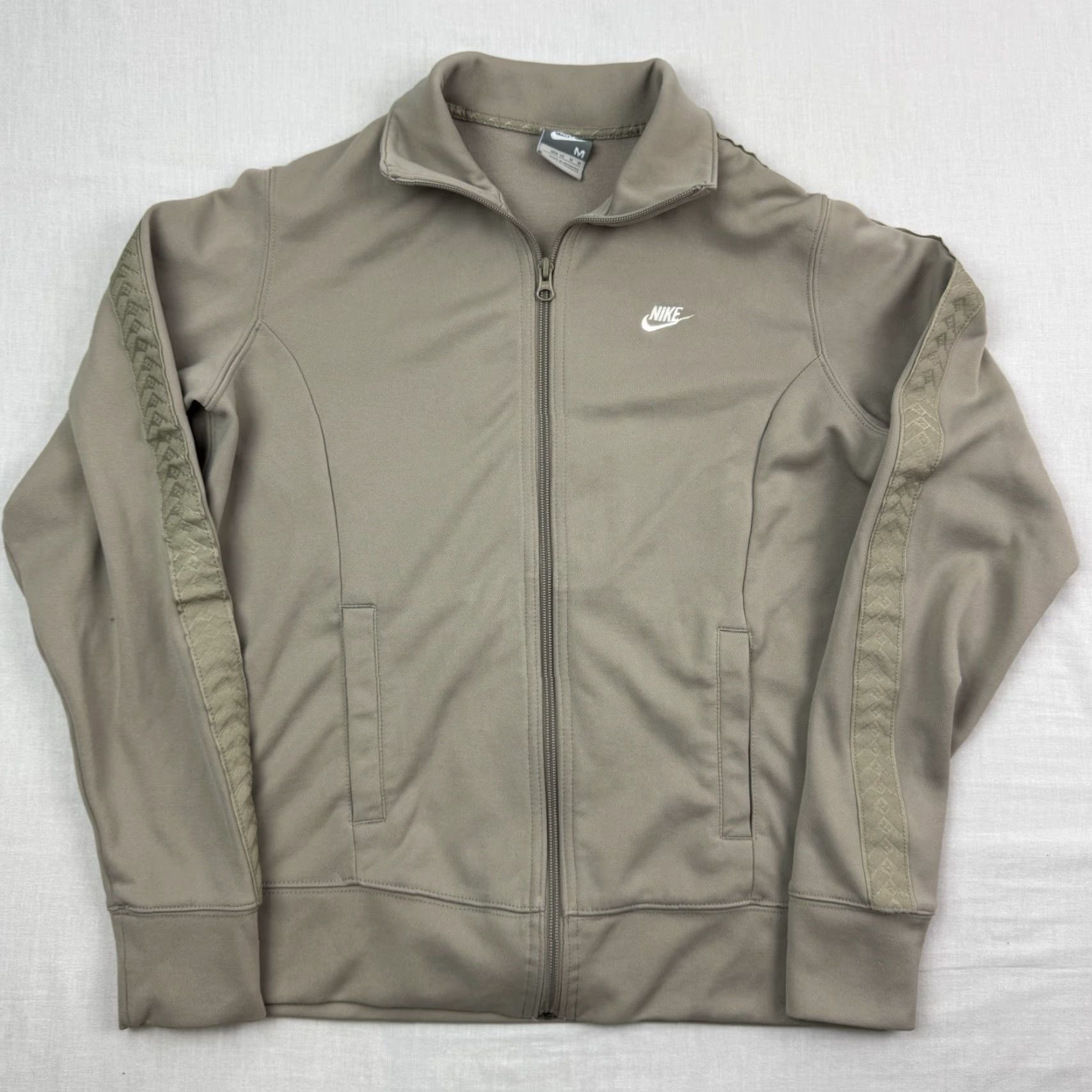 Nike Vintage Nike jacket Womens Medium Tan Full Zip Collared Y2K Silver Tan Athletic Size M / US 6-8 / IT 42-44 - 2 Thumbnail