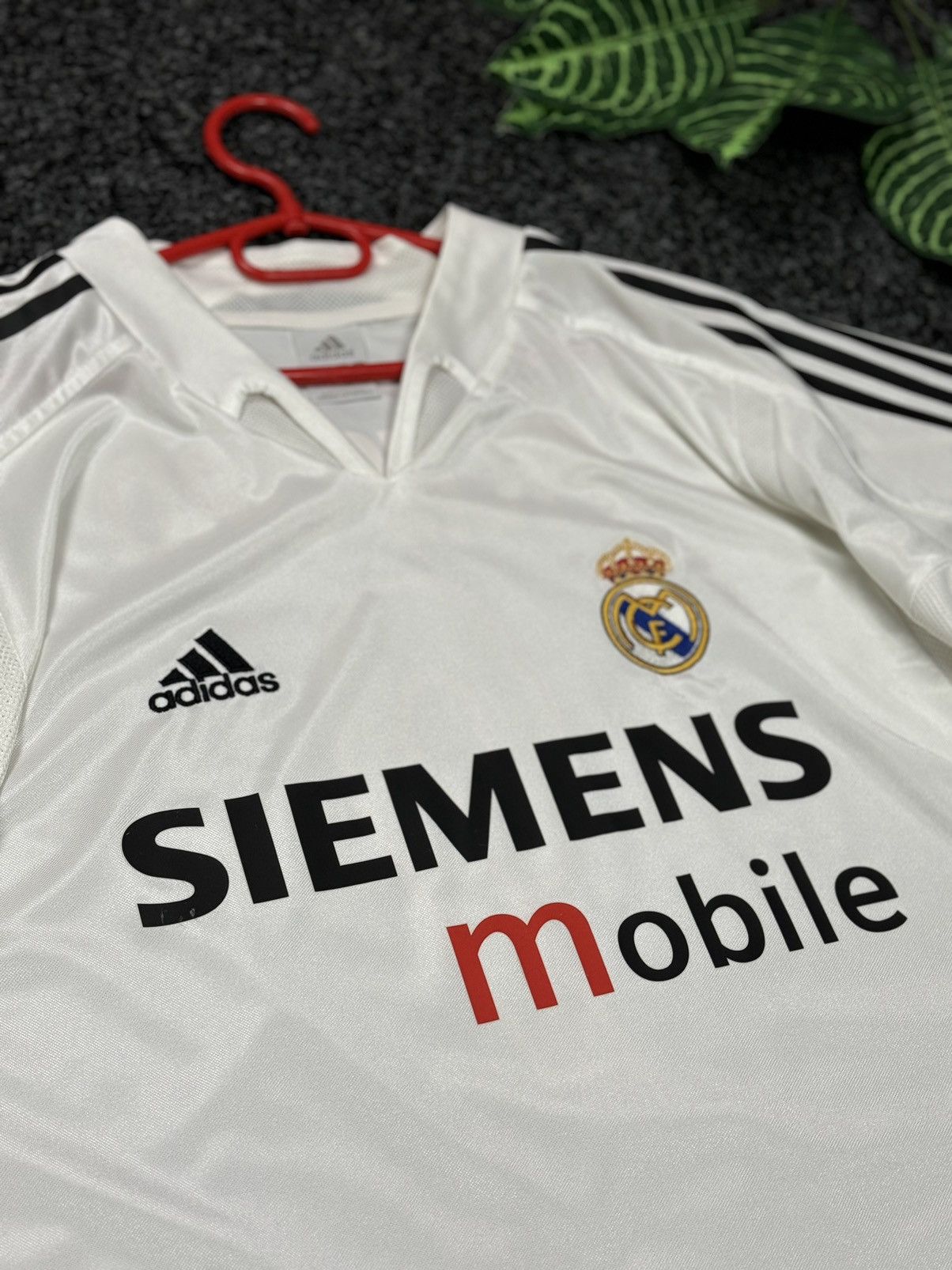 ADIDAS REAL MADRID SOCCER JERSEY VINTAGE 2004 #9 PICKFORD