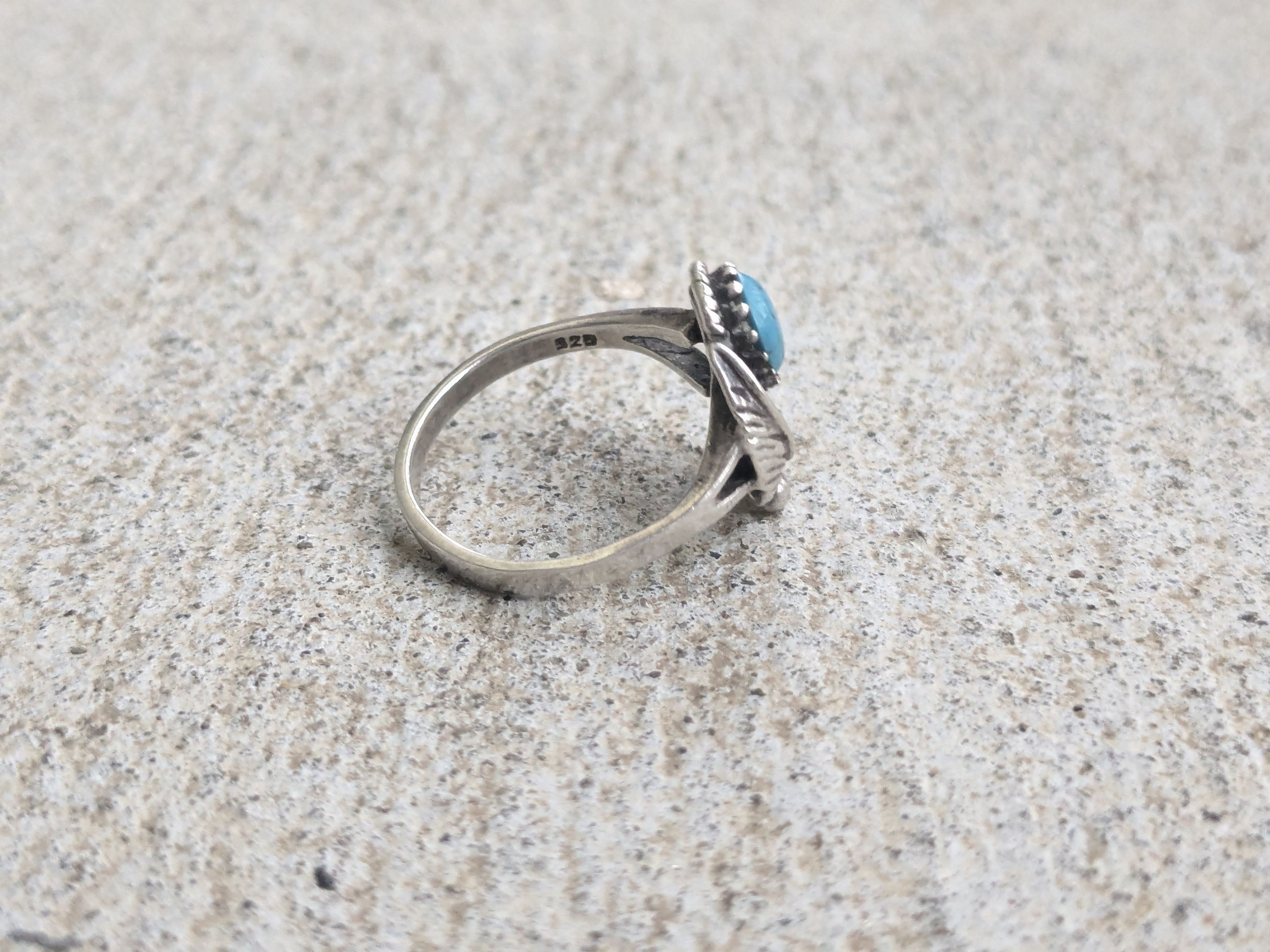 Jewelry × Sterling Silver Vintage Sterling Silver Ring Faux Turquoise 8.5 Navajo Leaf Size ONE SIZE - 7 Thumbnail
