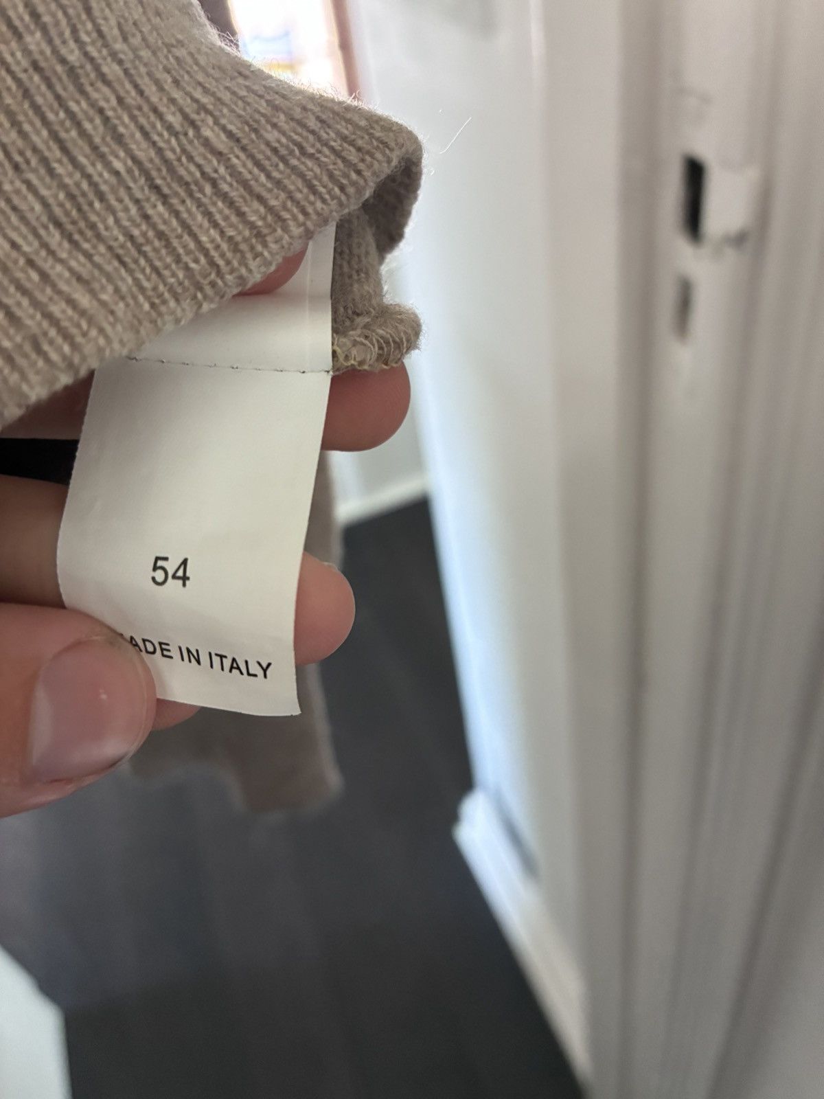 Brunello Cucinelli Brunello Cucinelli cashmere cardigan oatmeal size large/54 Size US L / EU 52-54 / 3 - 6 Thumbnail