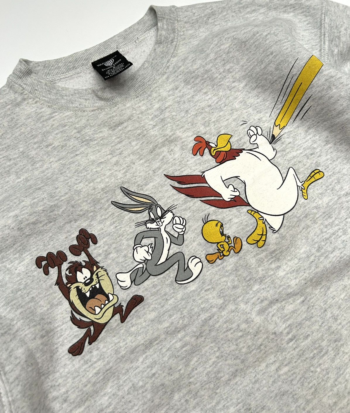 Vintage Vintage 1996 Looney Tunes Sweatshirt Size L Made In USA Size US L / EU 52-54 / 3 - 3 Thumbnail