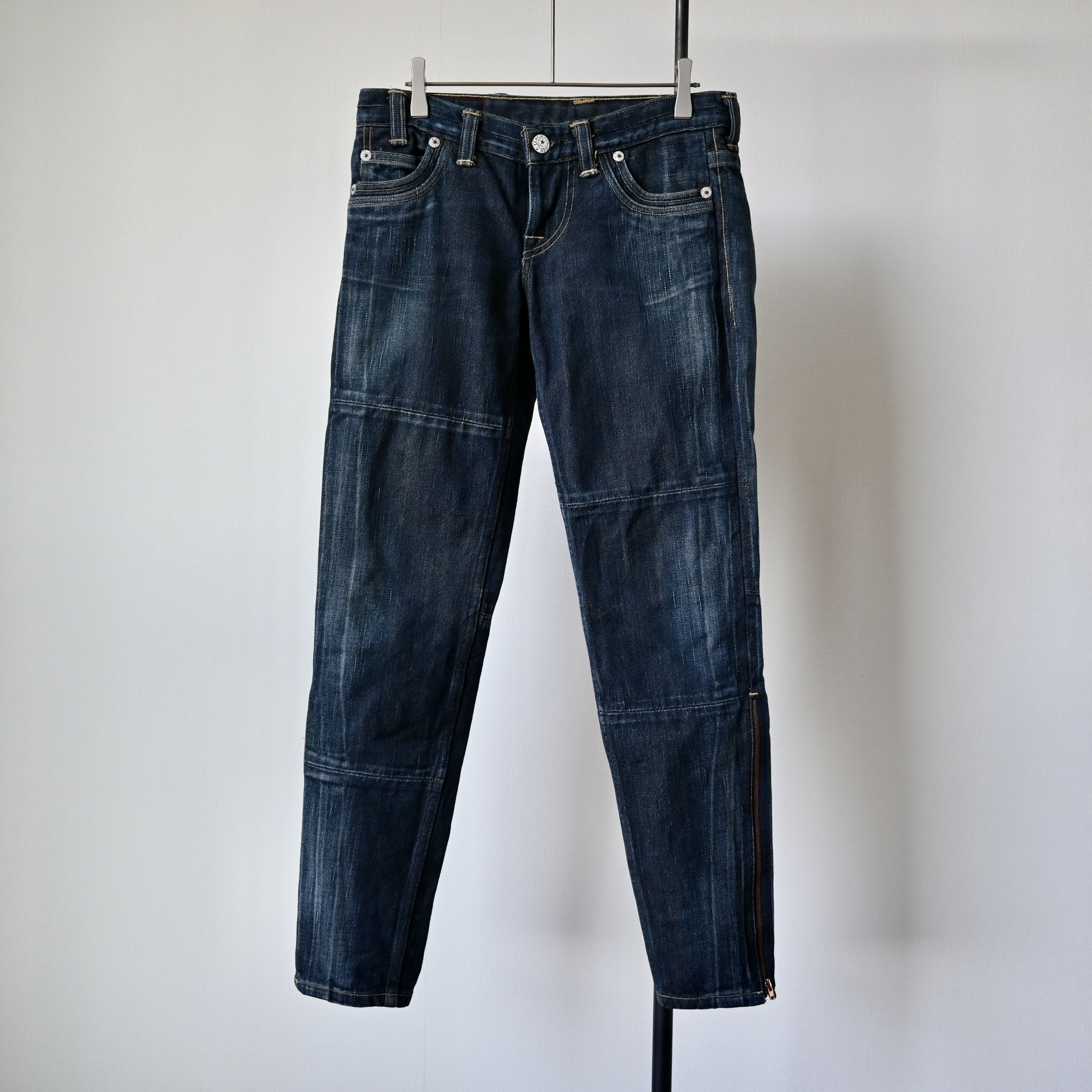 Levi's VTG, 2004 Levi's RED patchwork slim jeans, zippered leg Size 29" - 1 Thumbnail