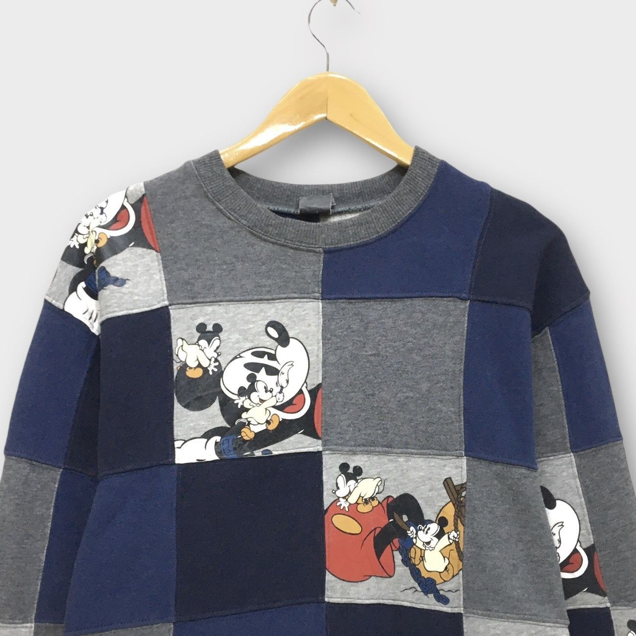 Cartoon Network × Disney × Mickey Unlimited Nice! Disney Mickey unlimited Patchwork Crewneck Size US S / EU 44-46 / 1 - 3 Thumbnail