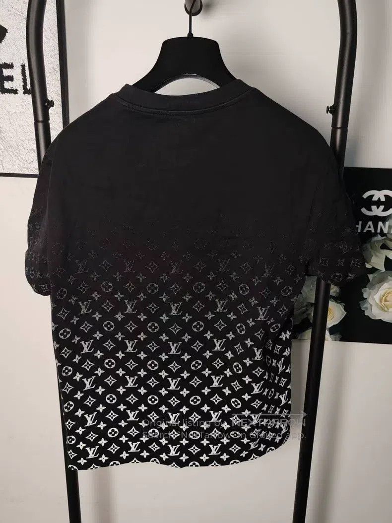 Louis Vuitton Louis Vuitton Black gradient full print short sleeve Size US S / EU 44-46 / 1 - 2 Thumbnail