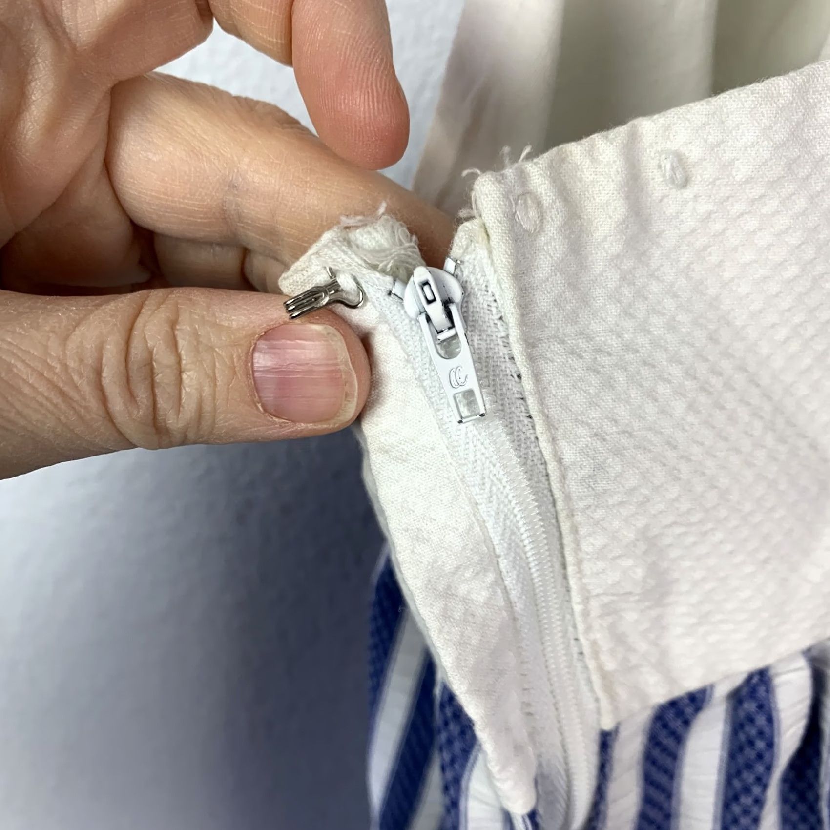 Vintage VINTAGE Blue White Stripe Halter Maxi Dress A-Line Tea Party Summer Women XS Summer Beach Nautical Vintage Tea Party Womens Sleeveless Halter Dress Size XS / US 0-2 / IT 36-38 - 7 Thumbnail