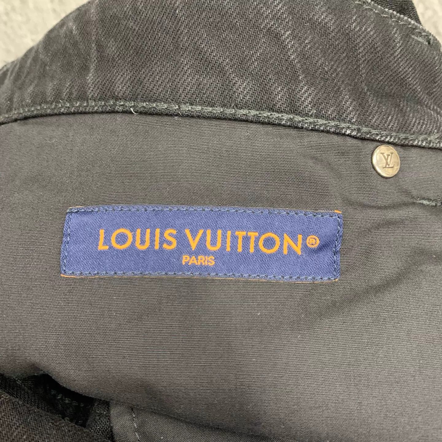 Louis Vuitton LV Black Monogram Distressed Jeans 36 95N 26N Rare Size US 36 / EU 52 - 6 Thumbnail