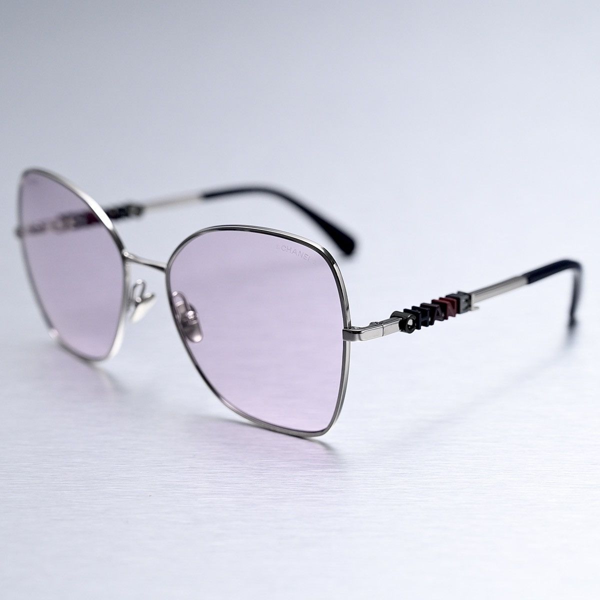Chanel CHANEL 0CH4283 C124P5 SUNGLASSES Size ONE SIZE - 2 Thumbnail