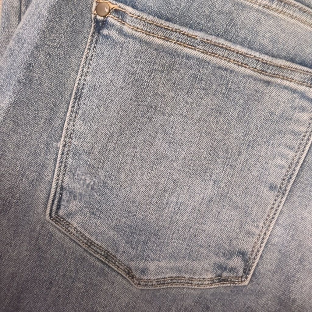 Judy Blue Judy blue distressed mid rise bootcut jeans size 16W Size 38" / US 16 / IT 52 - 9 Thumbnail