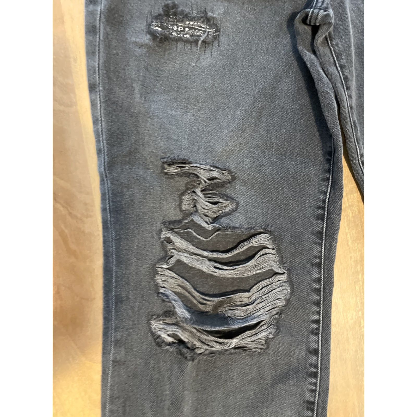 Forever 21 FOREVER 21 Jeans Women's 31 Straight Denim Black 100% Cotton Distressed Zipper Button Pockets Inseam 26" 33x26 NWT Size 24" / US 00 / IT 34 - 7 Thumbnail
