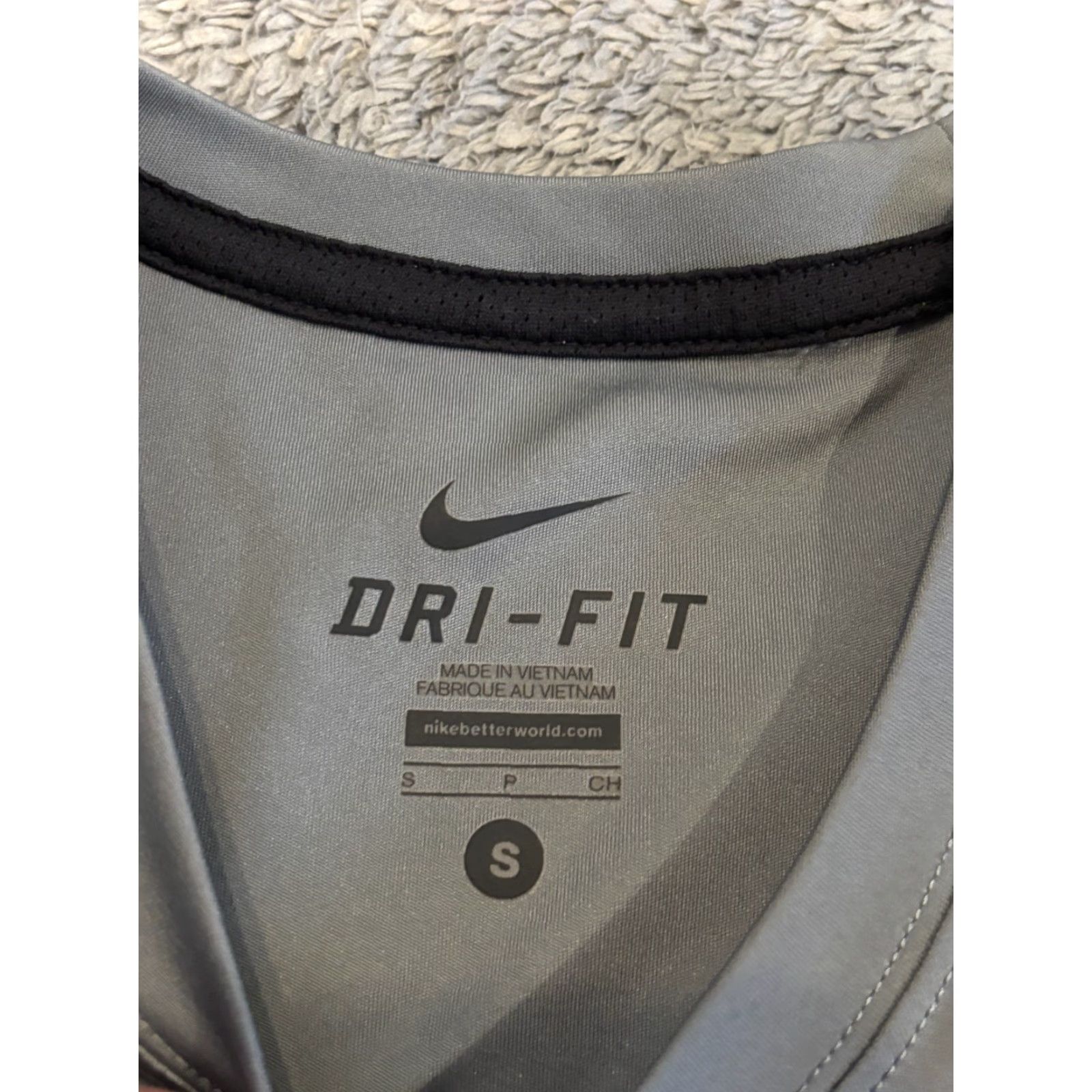 Nike Nike Dri-Fit Training Shirt Mens Small Gray Lightweight Running Workout Shirt Size US S / EU 44-46 / 1 - 2 Thumbnail