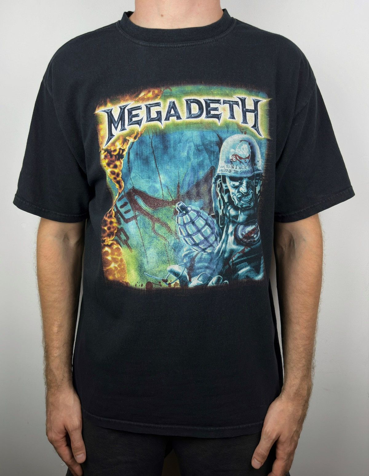 Band Tees Vintage Megadeth Tour Of Duty Graphic Metal Rock T Shirt Tee Size US XL / EU 56 / 4 - 2 Thumbnail