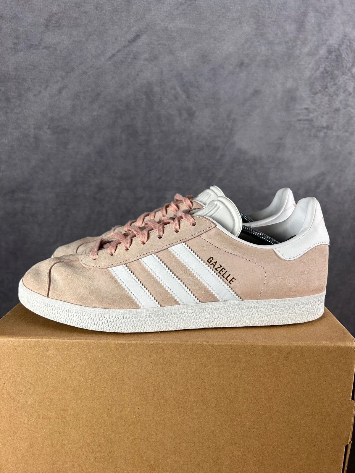 Adidas Adidas Gazelle powder pink suede mini logo print Y2K Size US 9.5 / EU 42-43 - 2 Thumbnail