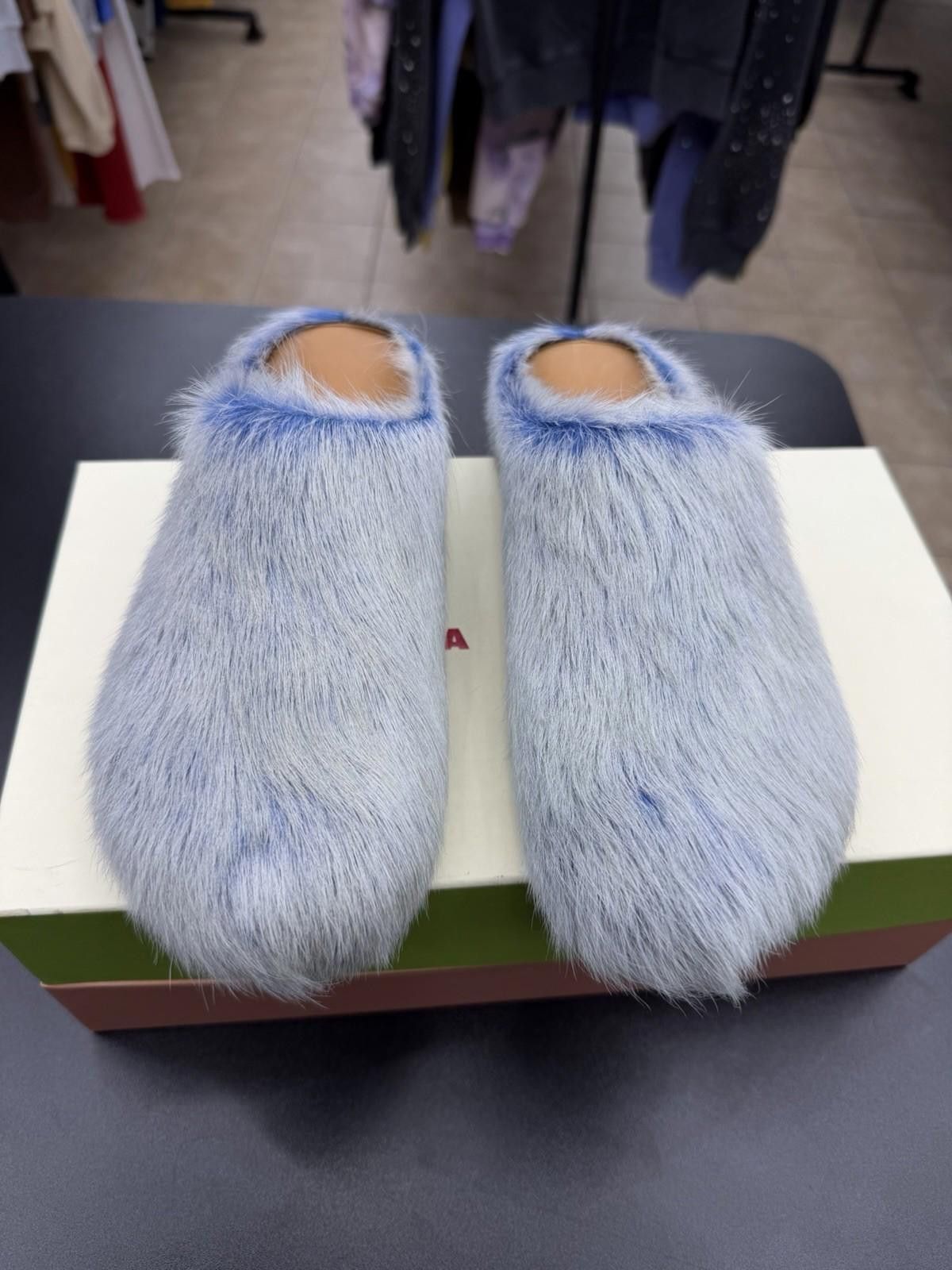 Marni Marni Biue Long Hair Calfskin Fussbett 37.5EU/7.5US Women’s Size US 7.5 / IT 37.5 - 6 Thumbnail