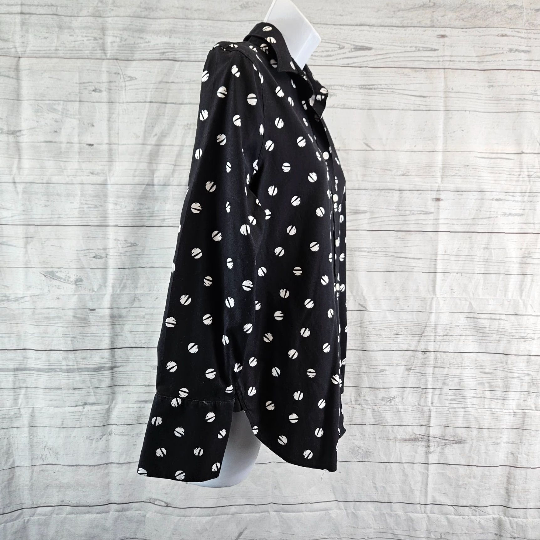 Vintage Chico's Womens Button Front Shirt Sz S Black White Polka Dot Cotton Blend Shirt Womens Size S / US 4 / IT 40 - 2 Thumbnail