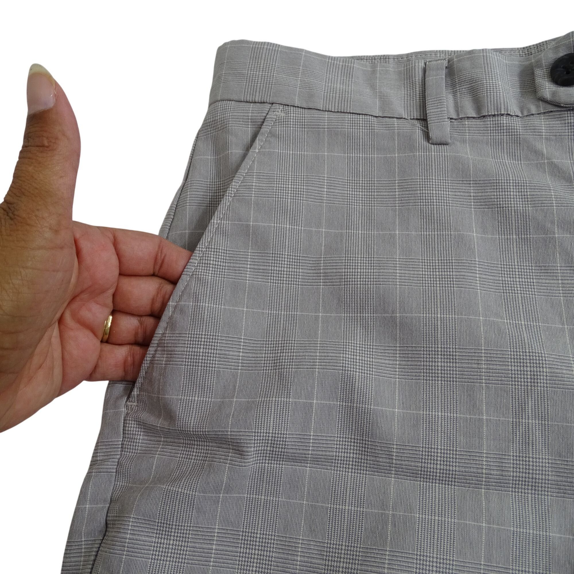 Banana Republic Banana Republic Grayson Grey Glen Plaid Shorts Men Size 33 Size US 33 - 2 Thumbnail