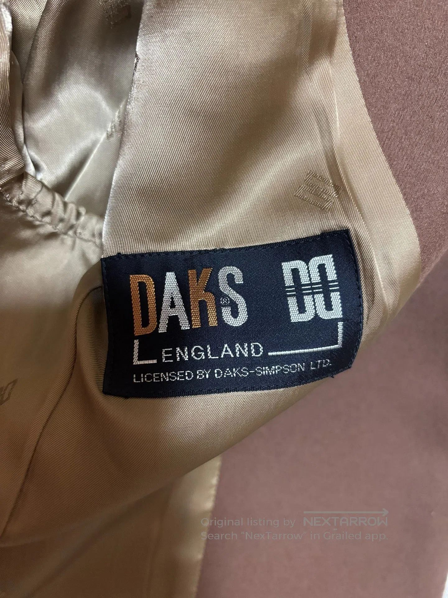 DAKS DAKS Luxury Wool Double-Breasted Women's Suit. Size M / US 6-8 / IT 42-44 - 7 Thumbnail