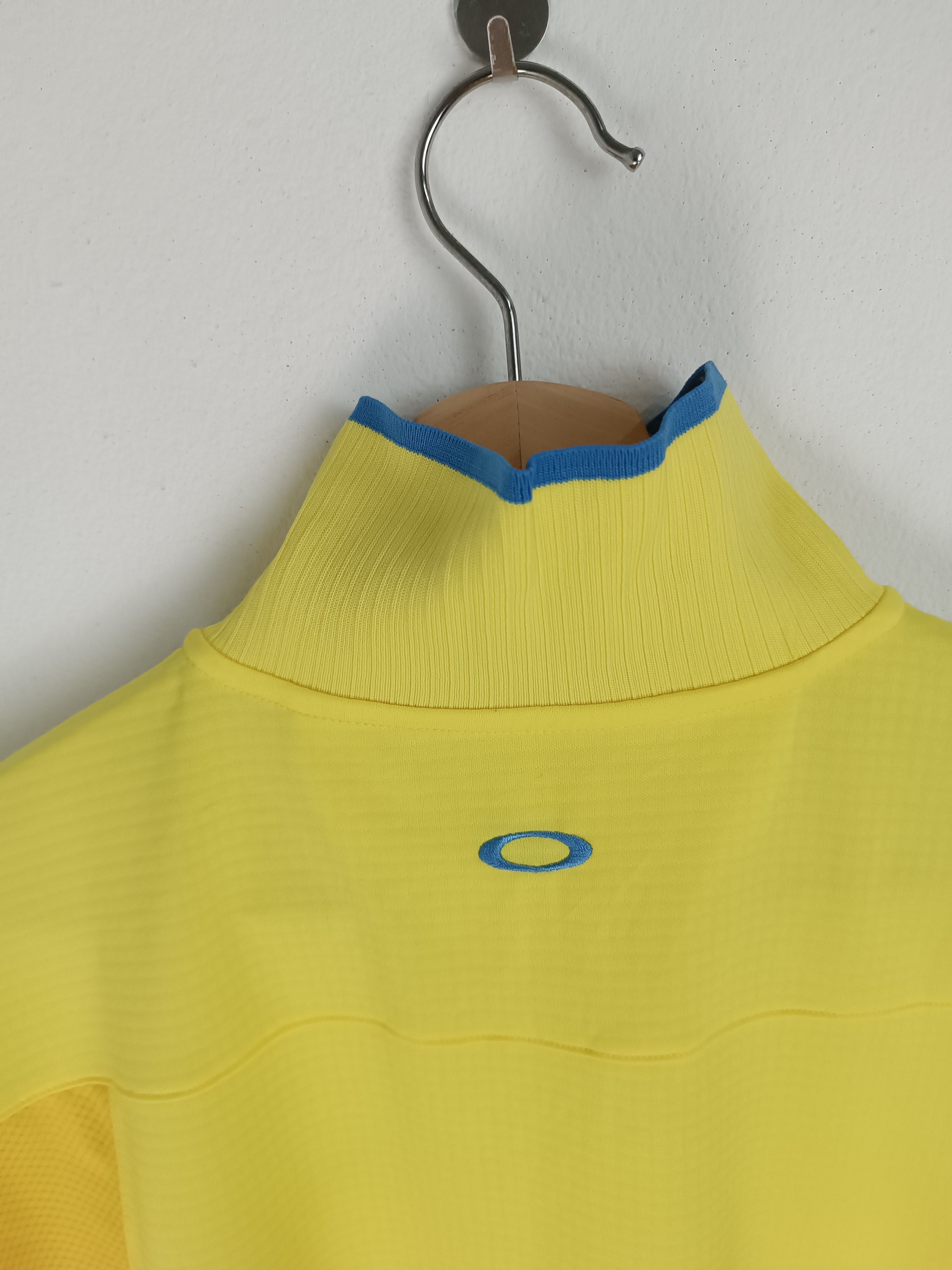 Oakley VINTAGE Y2K OAKLEY POLO GORPCORE TECHWEAR VERY RARE Size US L / EU 52-54 / 3 - 16 Thumbnail