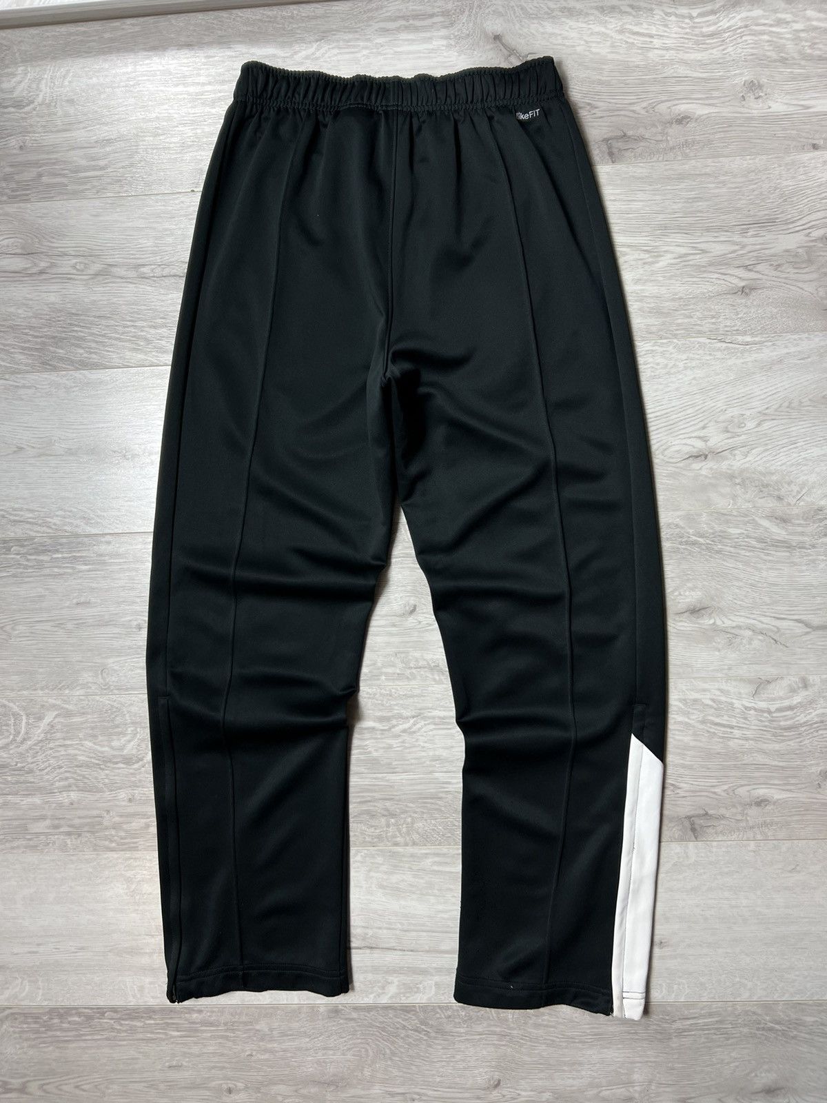 Nike Rare Vintage Nike Tennis Court Track Suit Jacket And Pants Size US M / EU 48-50 / 2 - 20 Thumbnail