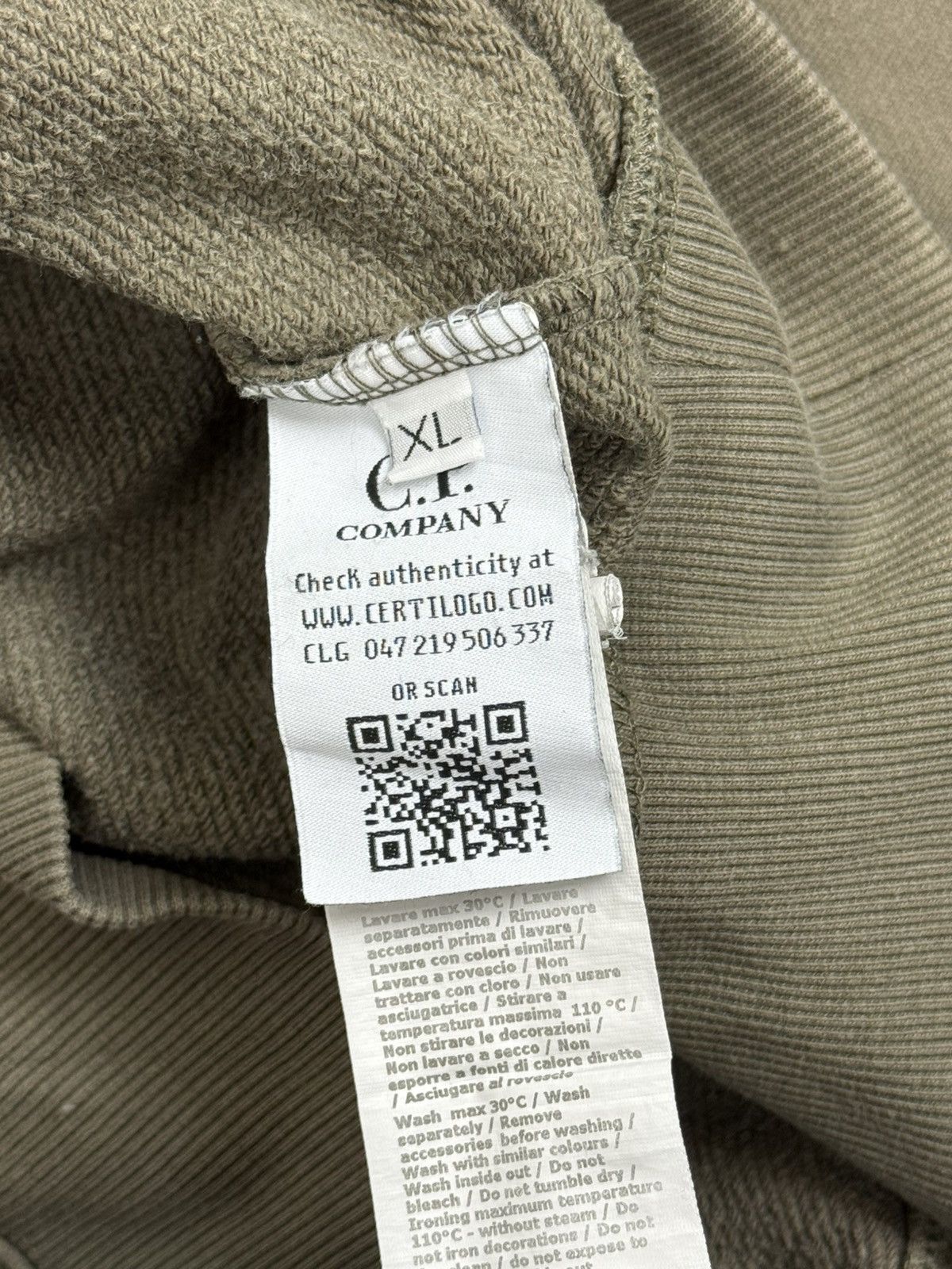 C.P. Company C.P. Company 19FW Arm Lens Sweatshirt In Khaki Size XL Size US XL / EU 56 / 4 - 8 Thumbnail