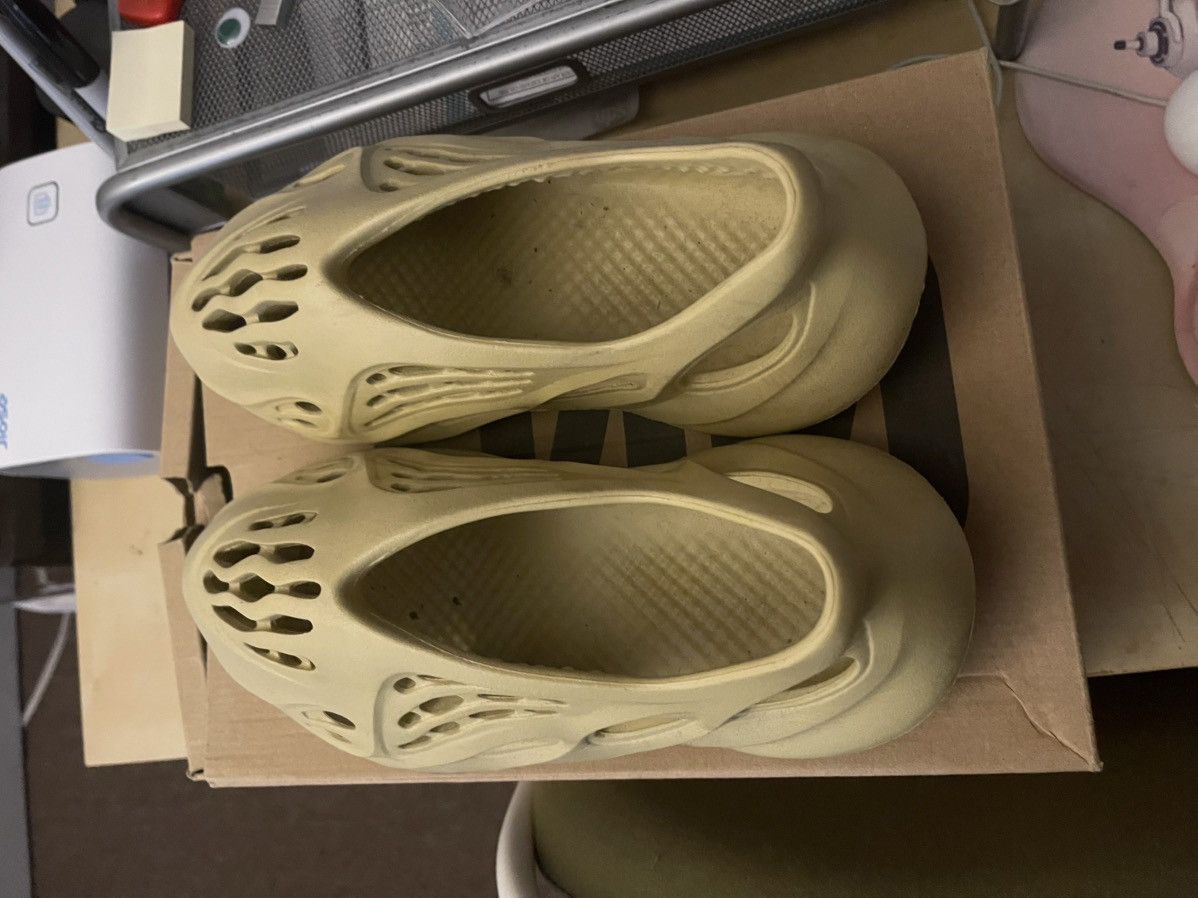 Adidas × Yeezy Yeezy Boost Ocre Color Size US 8.5 / EU 41-42 - 2 Thumbnail