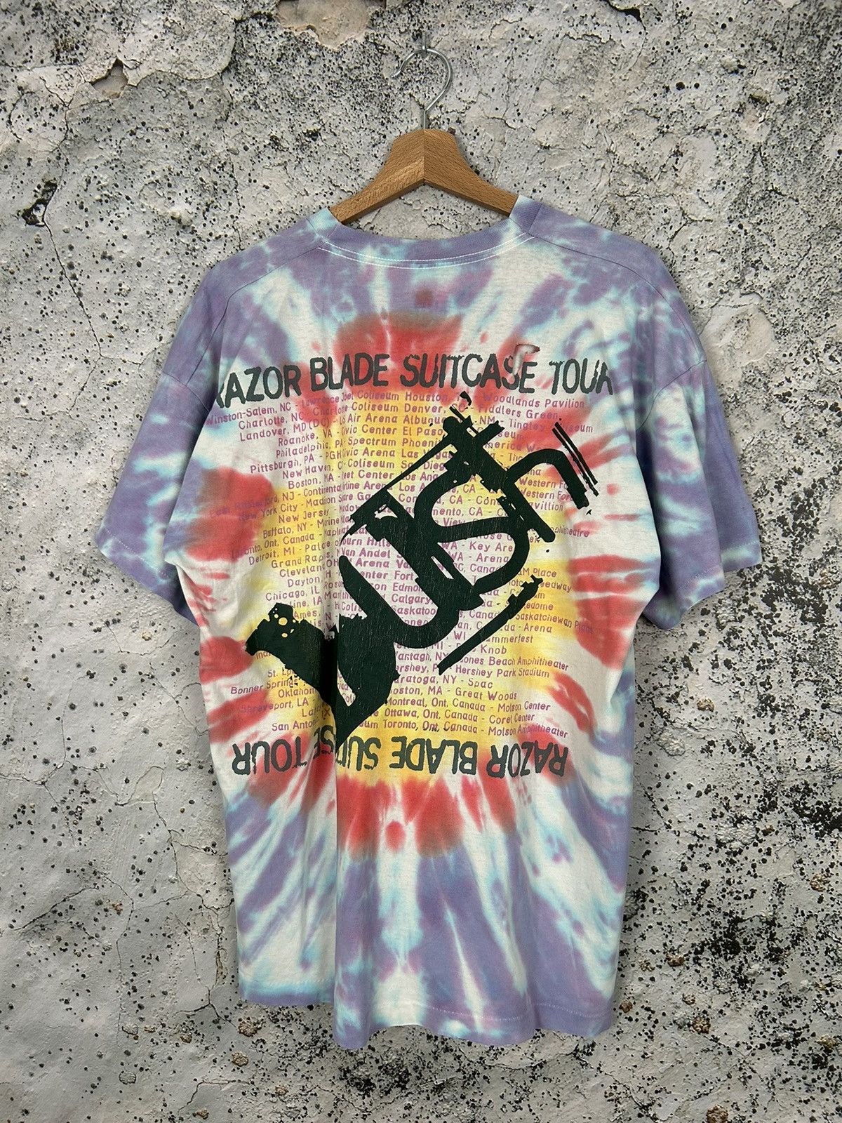 Band Tees × Vintage Vintage Bush Razor Blade Suitcase Tour Rock Band Tee 90s Size US XL / EU 56 / 4 - 2 Thumbnail