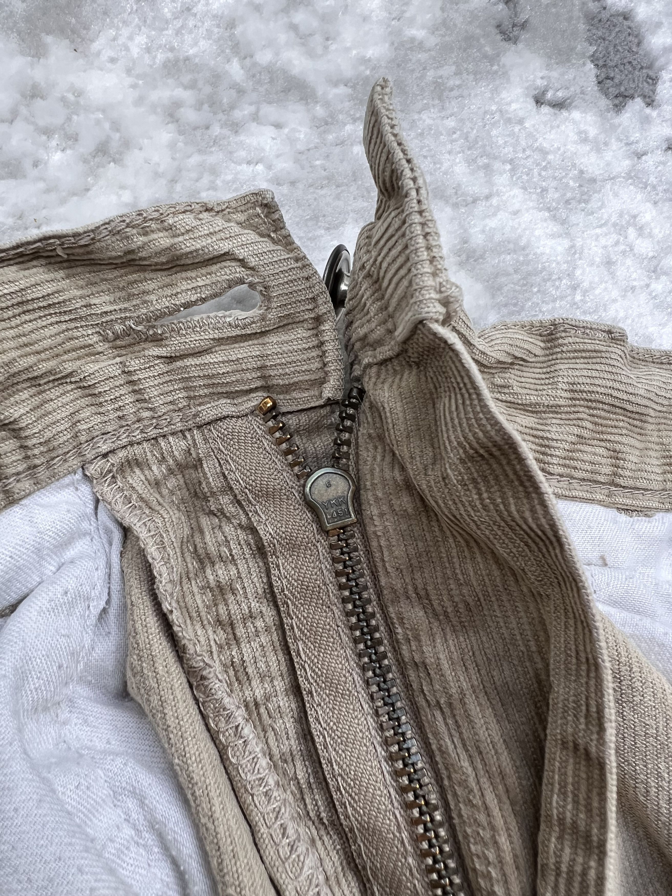 Tommy Hilfiger Tommy Hilfiger Midtown Corduroy Pants Beige W31 Size US 31 - 11 Thumbnail