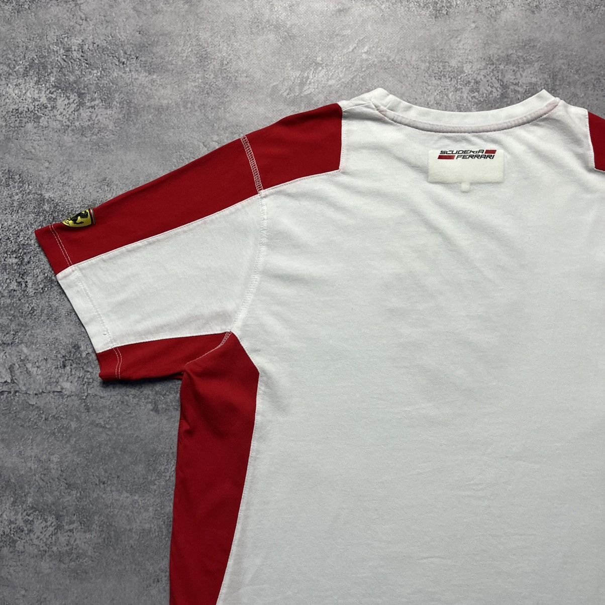 Ferrari Ferrari Big Central Logo Tee Streetwear Y2K Racing Size US M / EU 48-50 / 2 - 17 Thumbnail