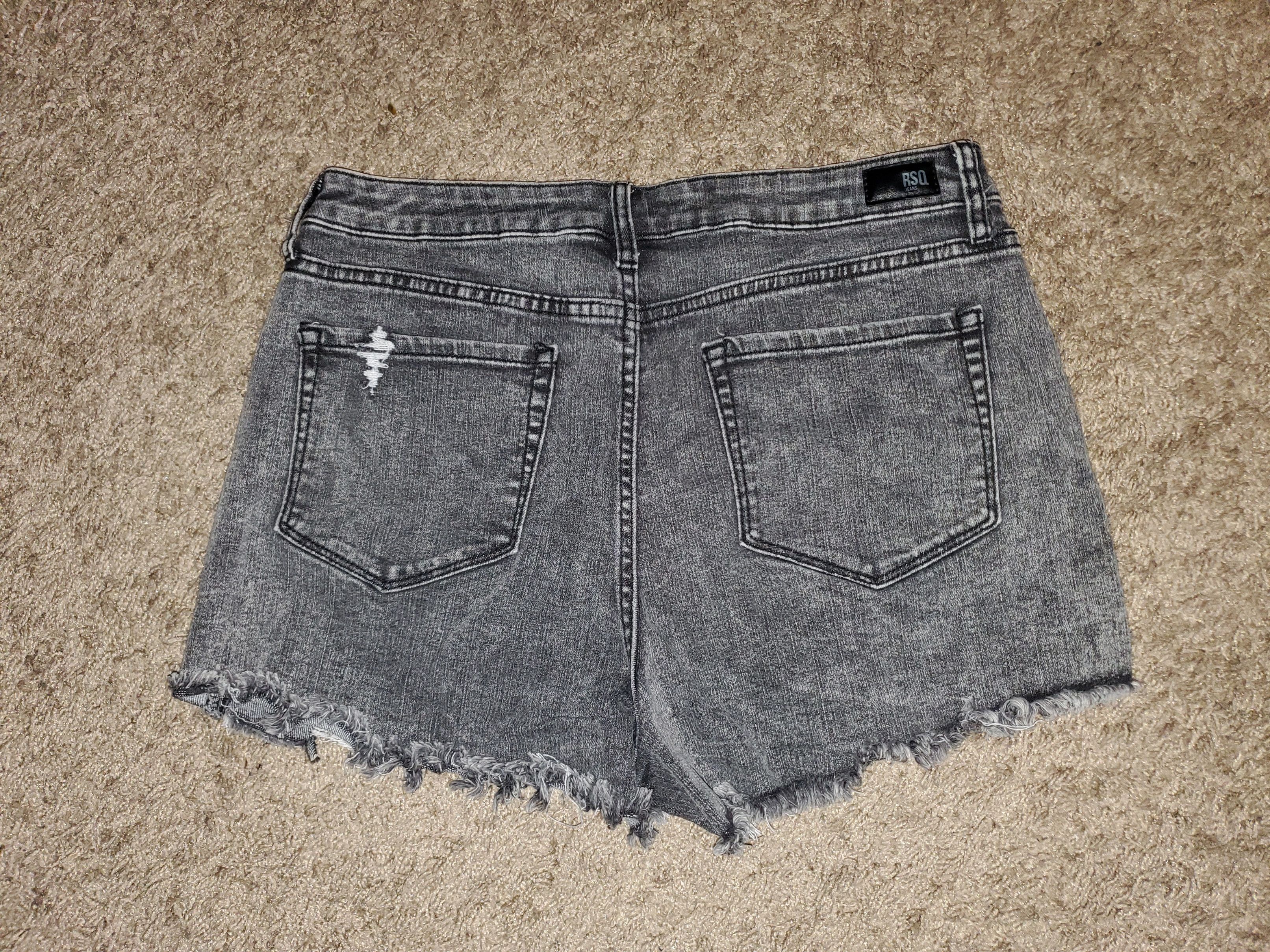 Rsq RSQ Vintage Button Fly High Rise Denim Shorts- size 30" Size 30" / US 8 / IT 44 - 3 Thumbnail