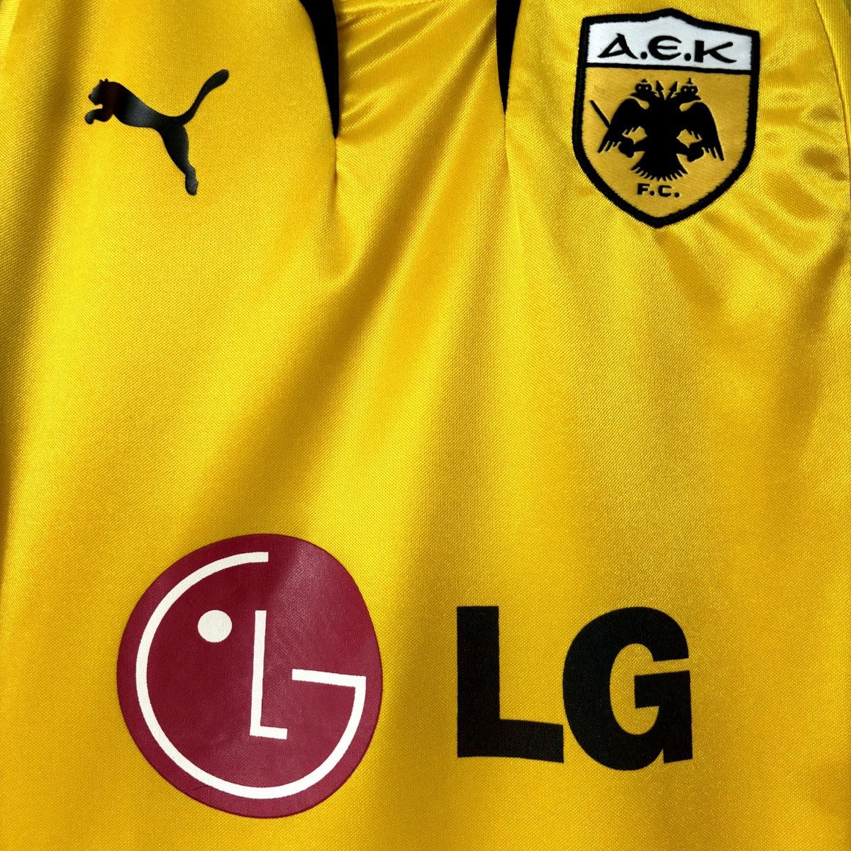 Puma × Vintage 2007 2008 AEK Athens Greece Puma Home Soccer Jersey Shirt EU Size US M / EU 48-50 / 2 - 3 Thumbnail