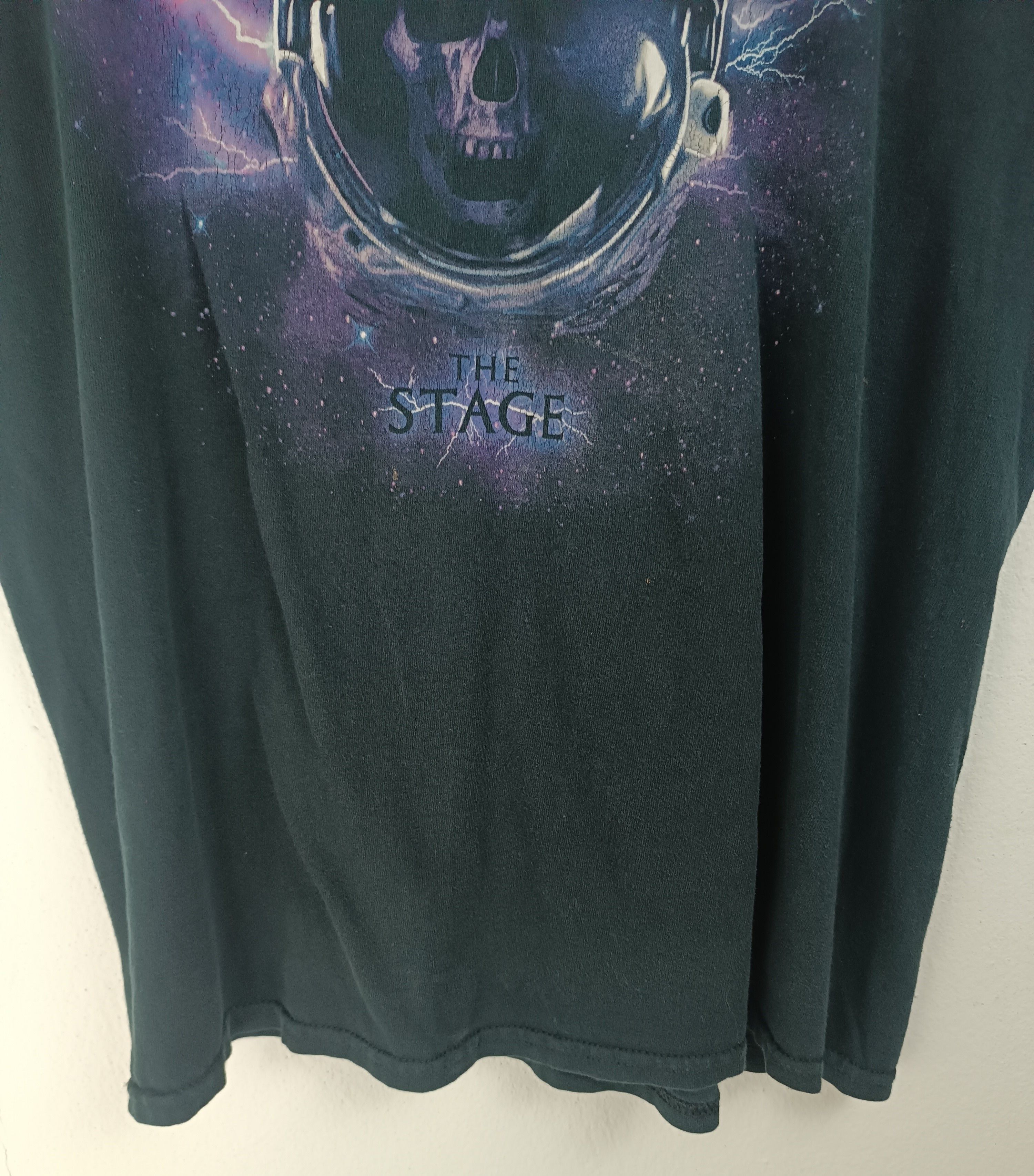 Band Tees THRASHED FADED VINTAGE A7X AVENGED SEVENFOLD 2017 TOUR METAL Size US L / EU 52-54 / 3 - 7 Thumbnail