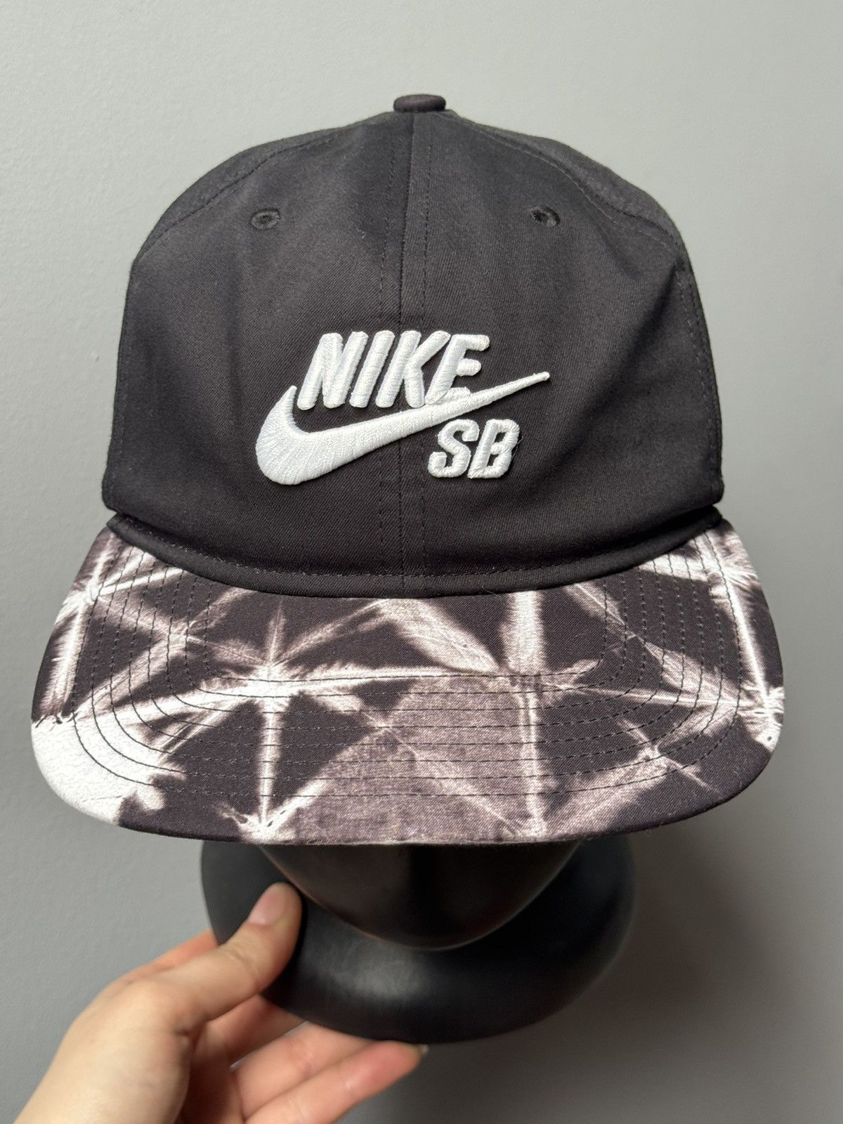 Nike Vintage Hats Nike Sb Black Streetwear Beanie Cap Size ONE SIZE - 5 Thumbnail