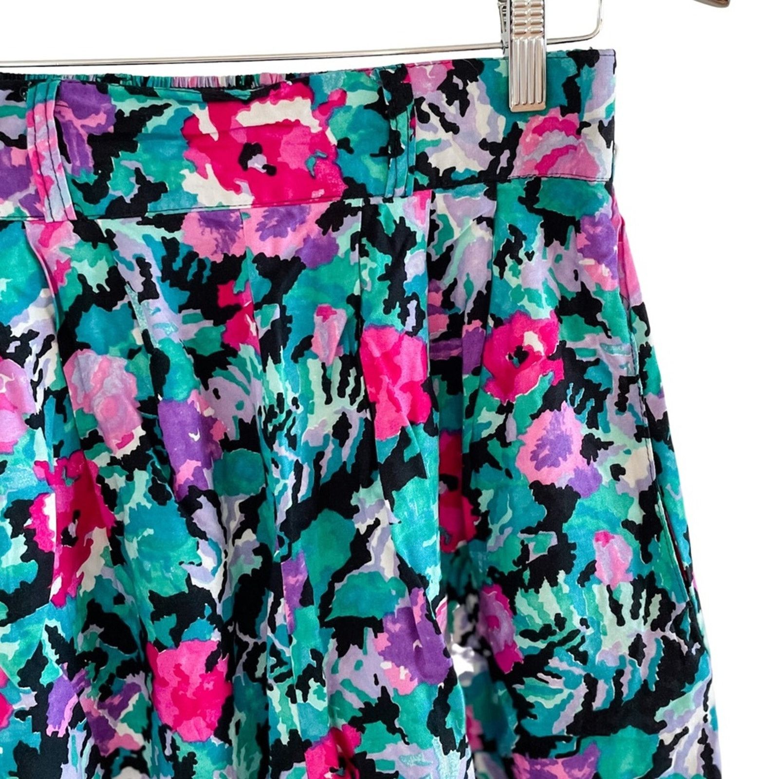 Vintage Vintage Tracy Evans floral high-rise shorts w/ pockets XS/S Size 25" / US 0 / IT 36 - 2 Thumbnail
