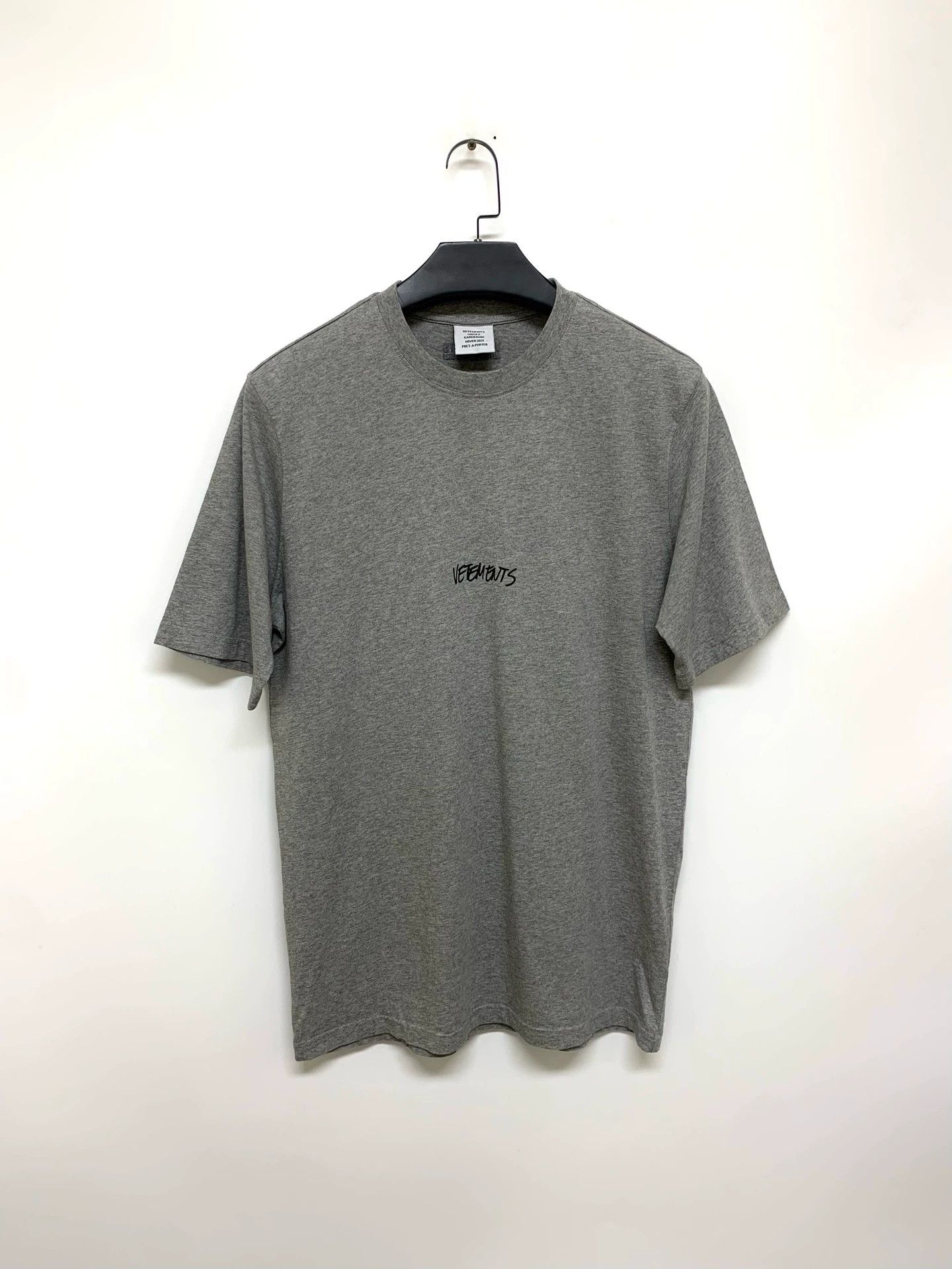 Vetements VETEMENTS Logo Embroidered Gray Short-Sleeve T-Shirt - dmc Size US M / EU 48-50 / 2 - 1 Thumbnail