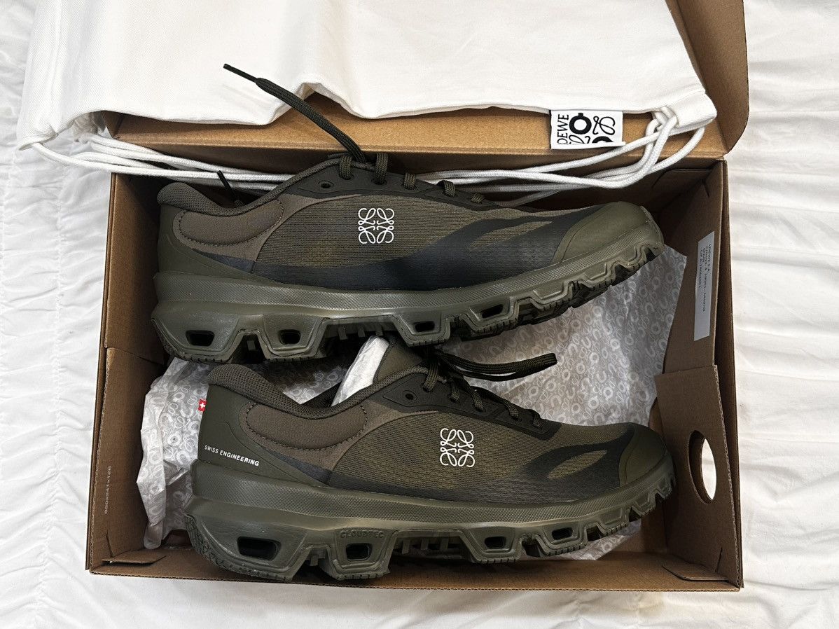 Loewe × On On Cloud x Loewe Men's Green Athletic Shoes Size US 10 / EU 43 - 2 Thumbnail