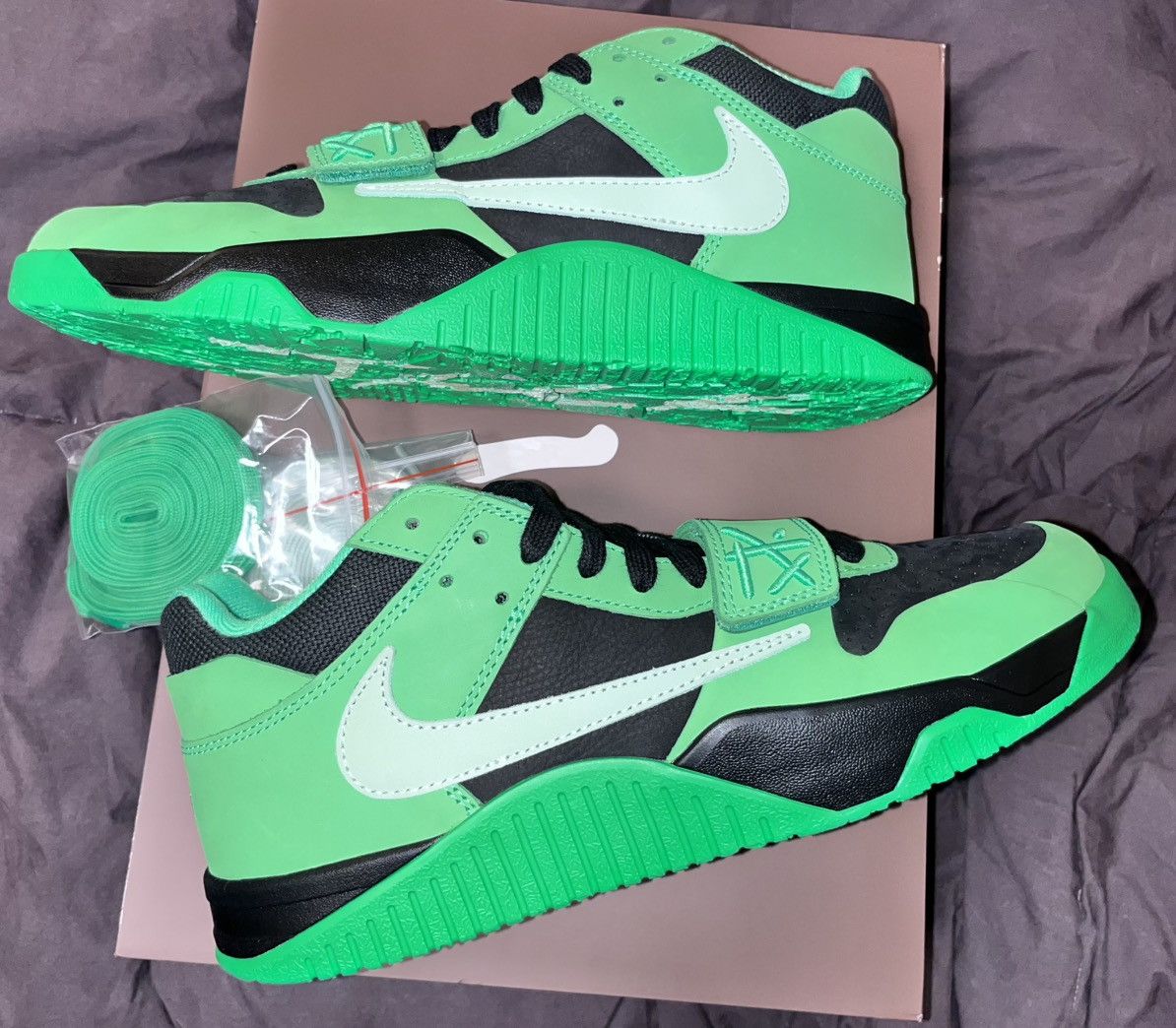 Nike × Travis Scott CJ1 T-REXX “GREEN SPARK” Size US 10 / EU 43 - 1 Thumbnail