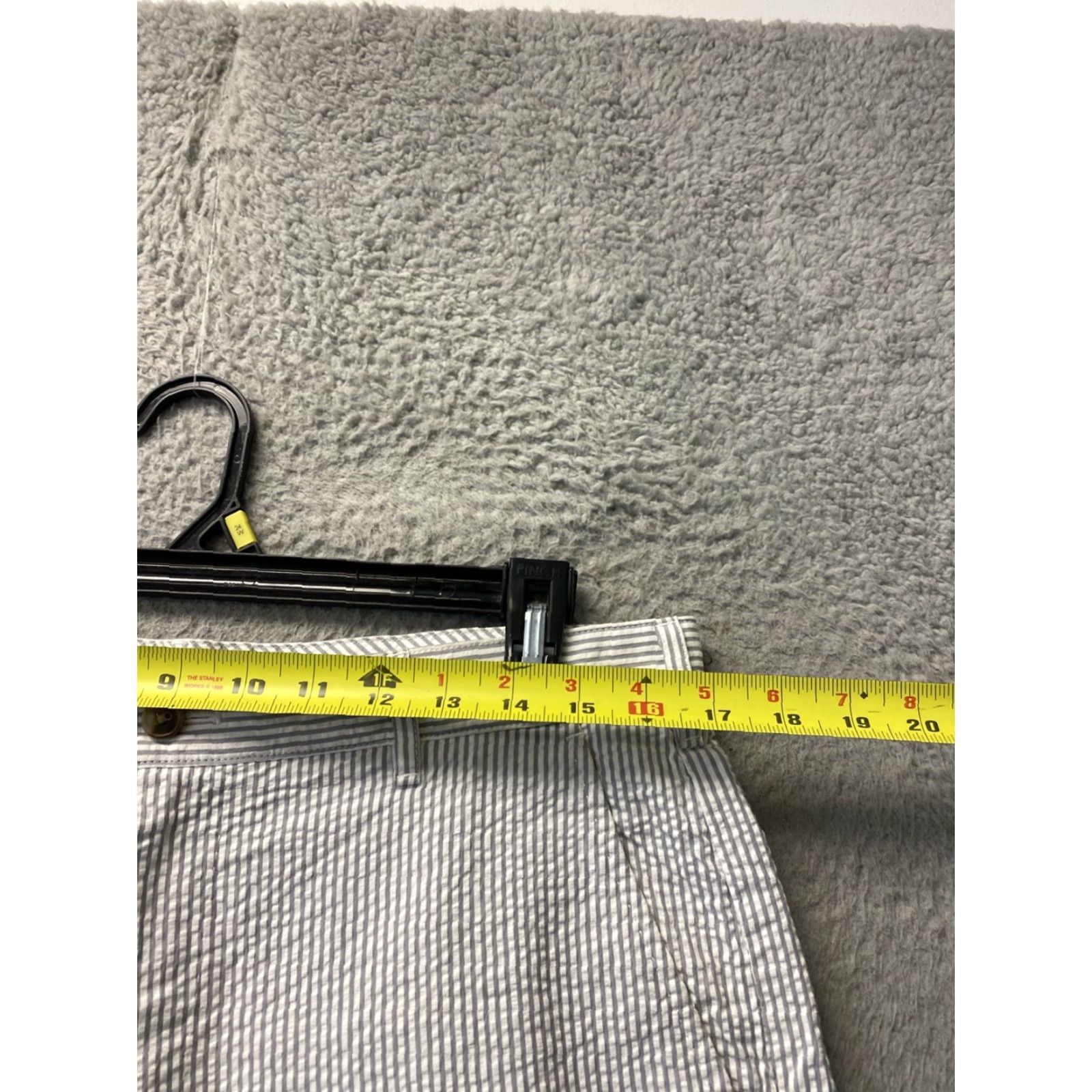 Vintage J Hilburn Shorts Tailored Fit Seersucker Mens Size 33 White Gray Stripes /0699 Size US 33 - 3 Thumbnail