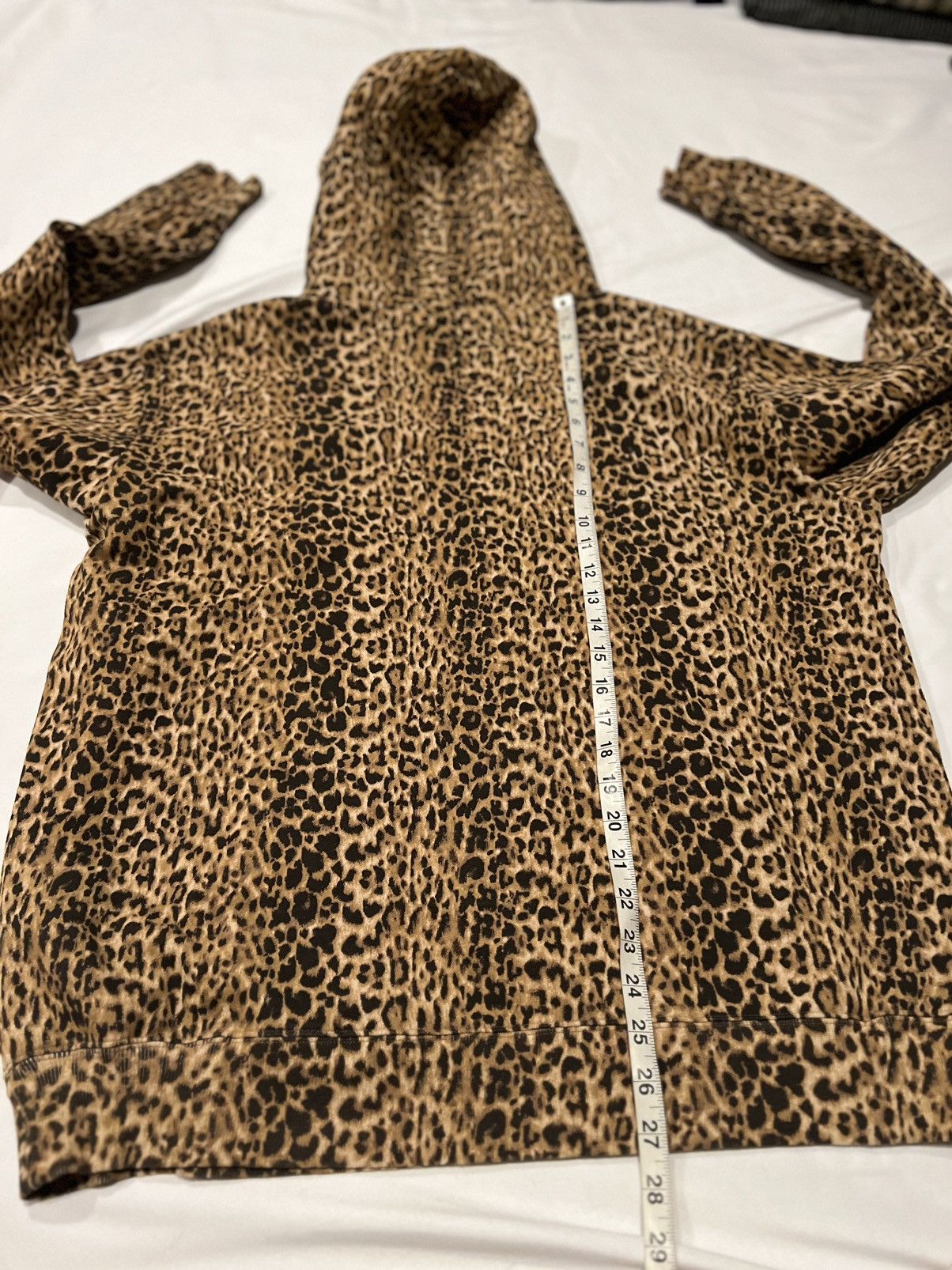 Saint Laurent Paris Saint Laurent men’s leopard print hoodie. XXL $1090 Size US XXL / EU 58 / 5 - 7 Thumbnail