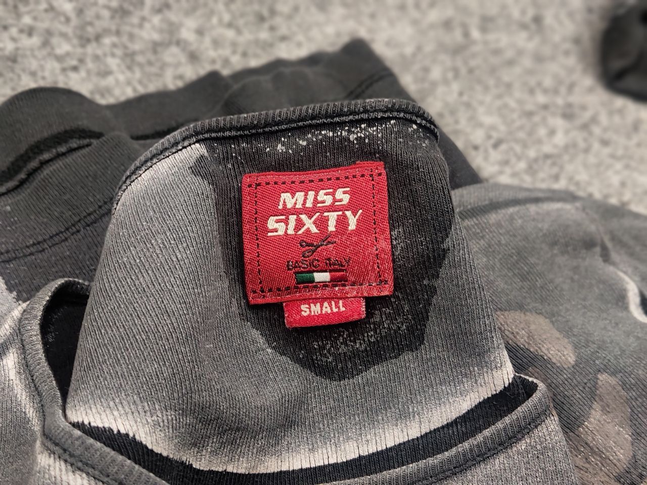 Miss Sixty Archive Miss Sixty Vintage All Print Long sleeve Top Y2K Size S / US 4 / IT 40 - 16 Thumbnail
